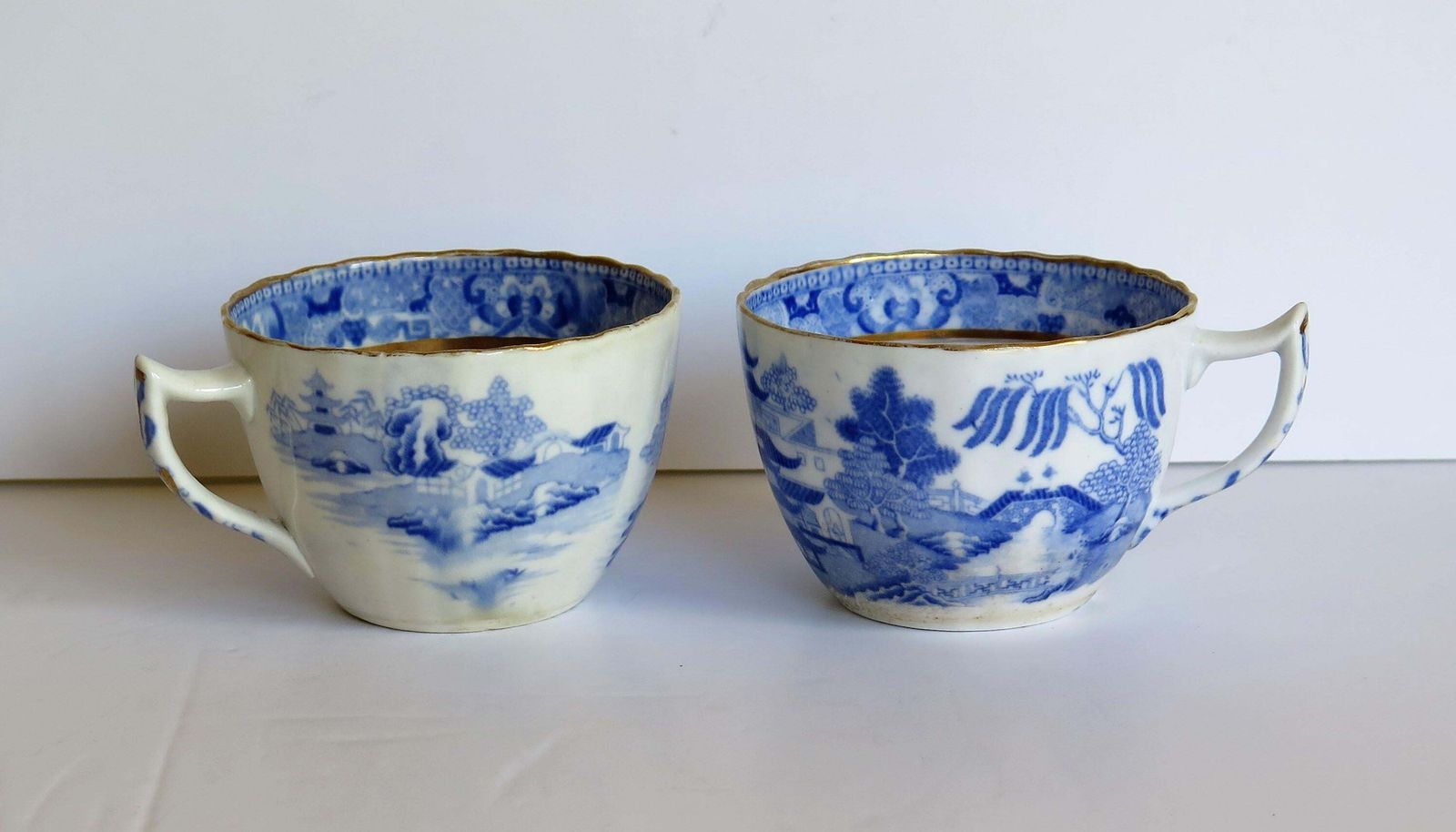 Miles Mason Porcelain Pair Of Tea Cups Broseley Blue And White Pattern, Ca. 1805 photo for sale