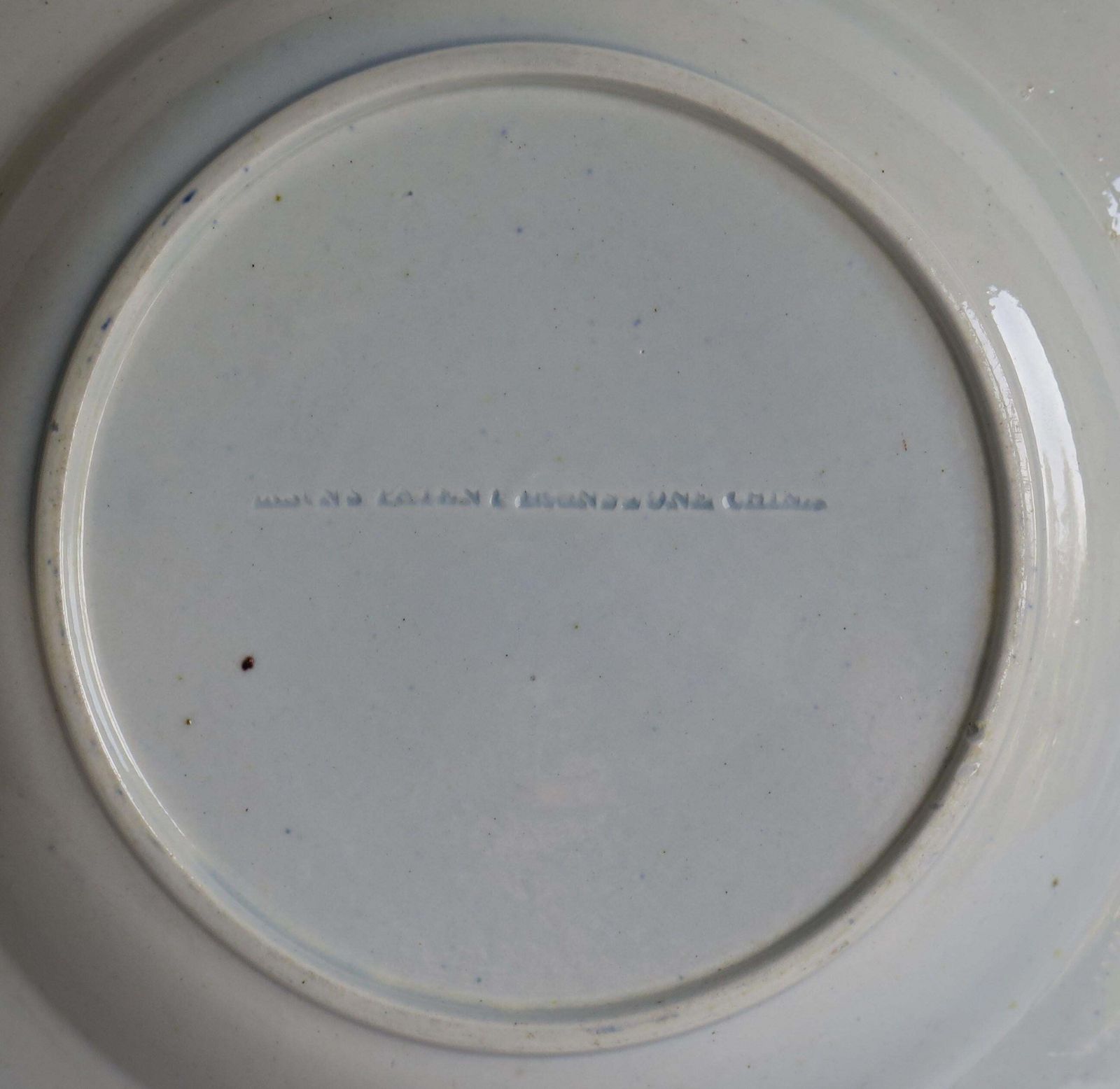 photo vinterior Georgian Mason's Soup Bowl Or Plate In Small Vase Flowers And Rock Ptn, Ca 1818