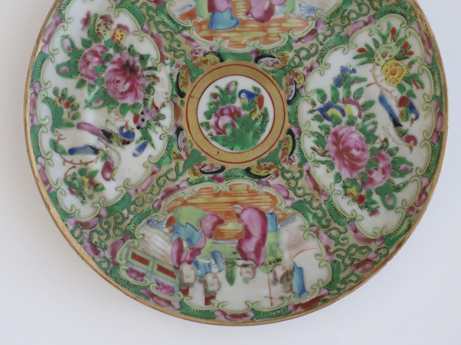 Chinese Export Porcelain Plate Rose Medallion Hand Painted, Qing, Circa 1875 photo vinterior
