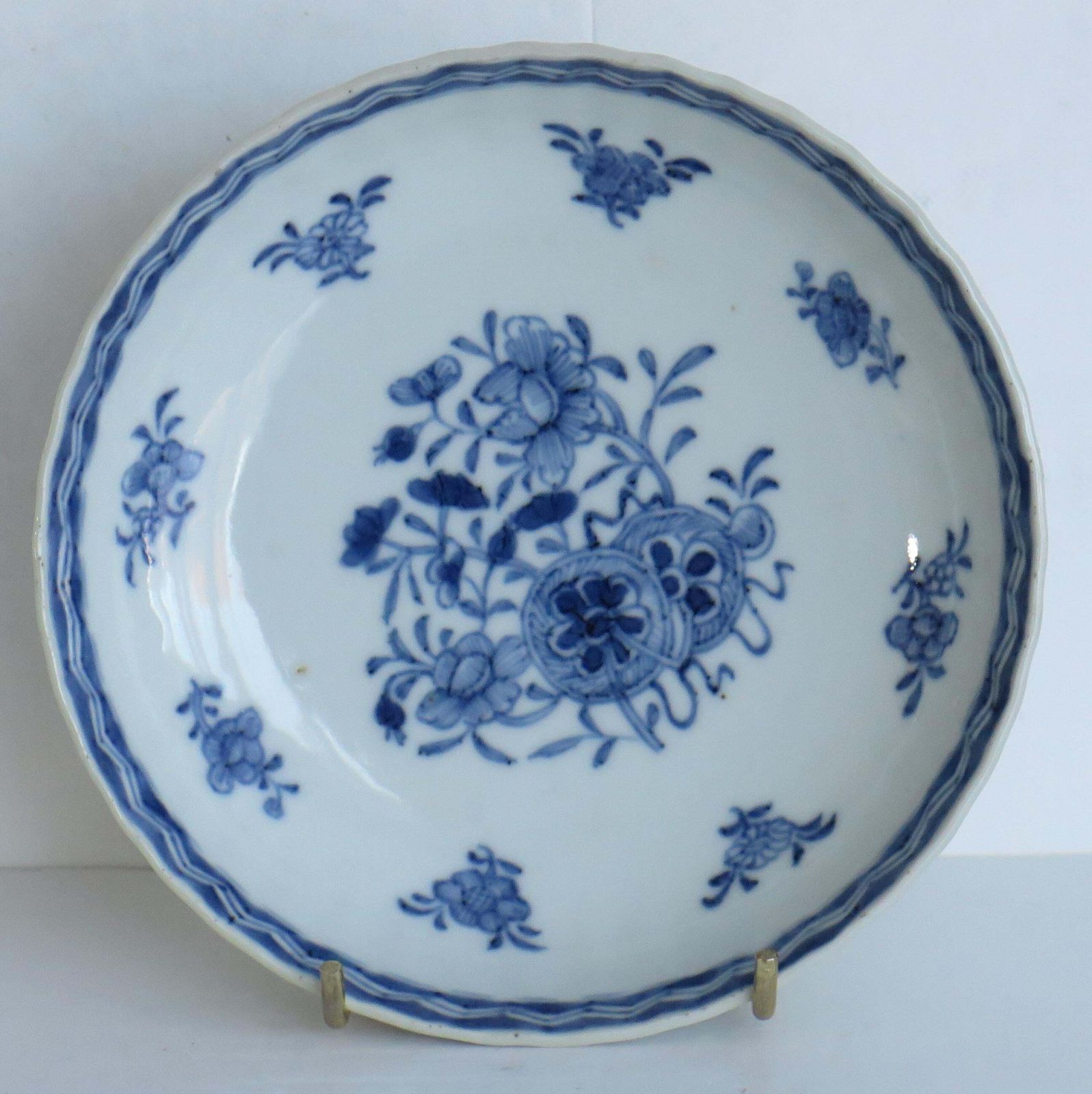 18th Century Chinese Porcelain Dish Blue And White Hand Painted, Qing Qianlong photo furniture
