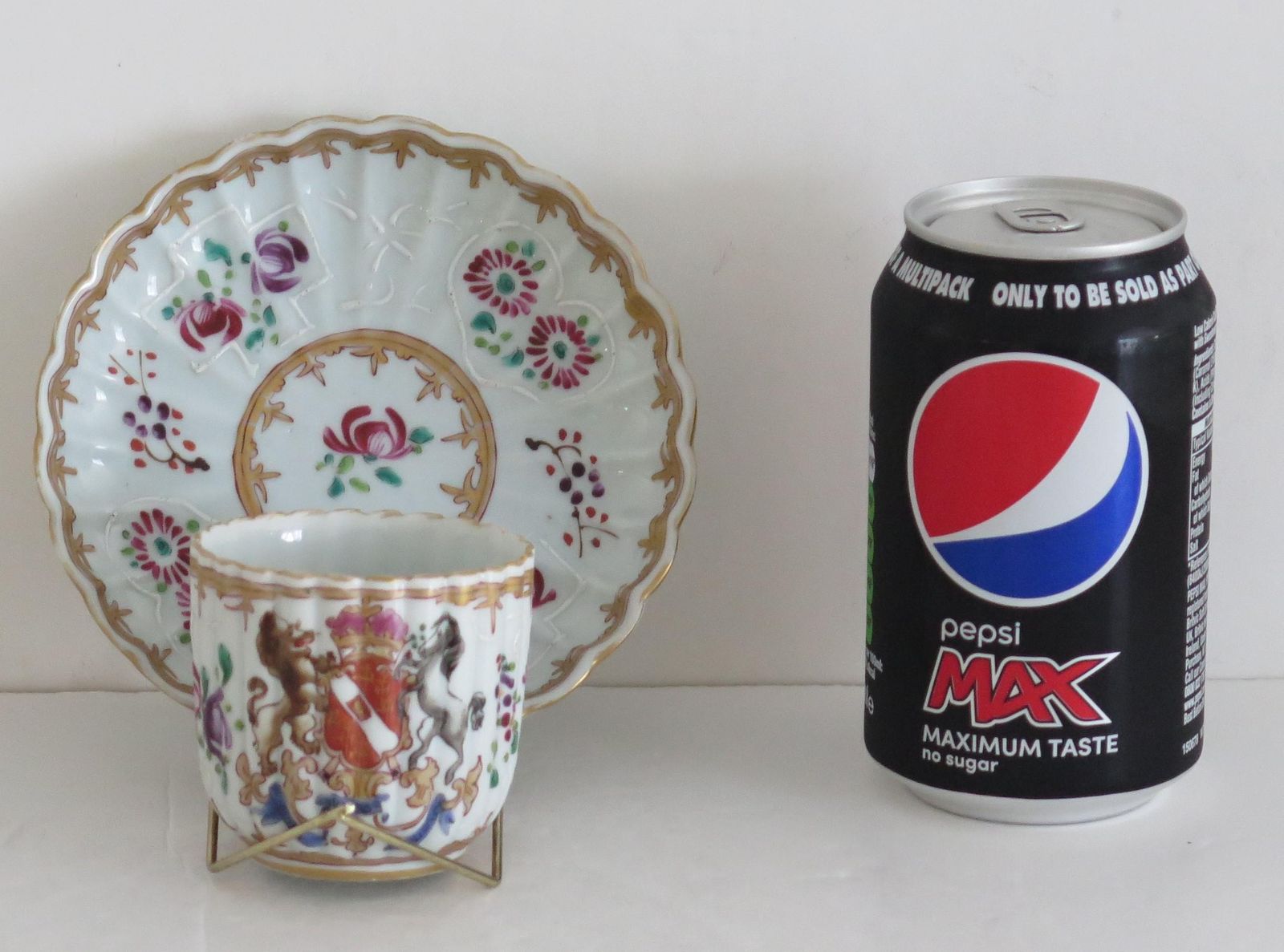 photo buy Samson Porcelain Armorial Cup And Saucer In Chinese Taste, Paris, Circa 1870
