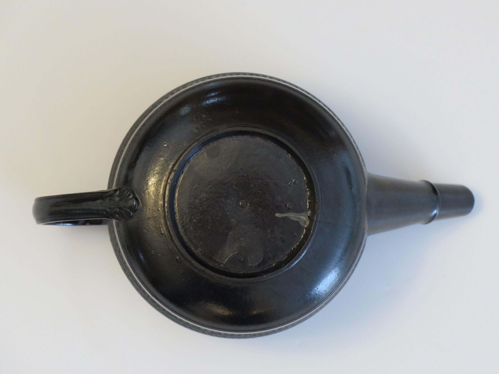 photo vinterior Georgian Black Basalt Teapot & Cover Engine Turned Decoration, English Ca 1825