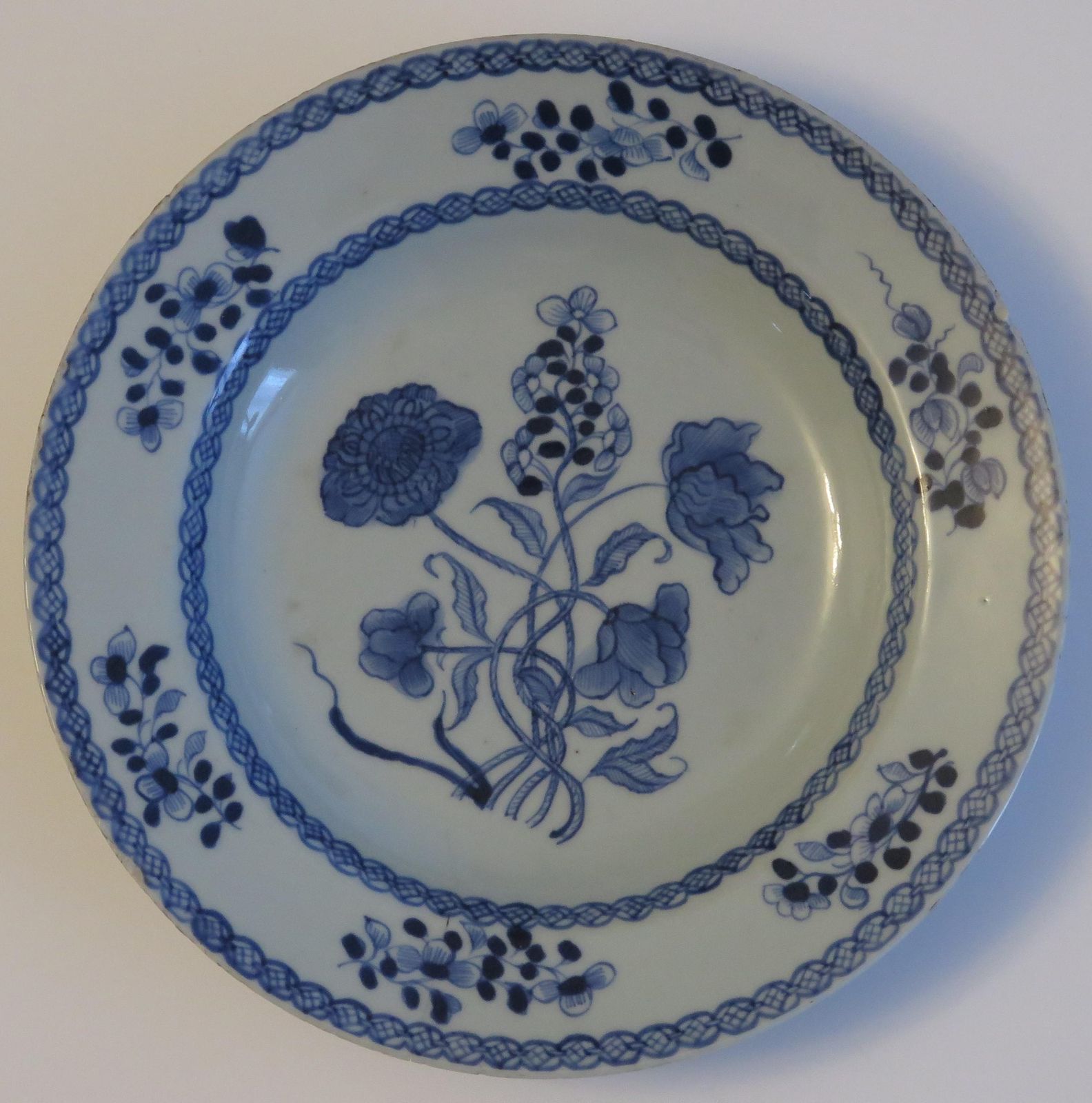 18th Century Chinese Plate Or Bowl Blue & White, Qing Qianlong Circa 1770 photo vinterior