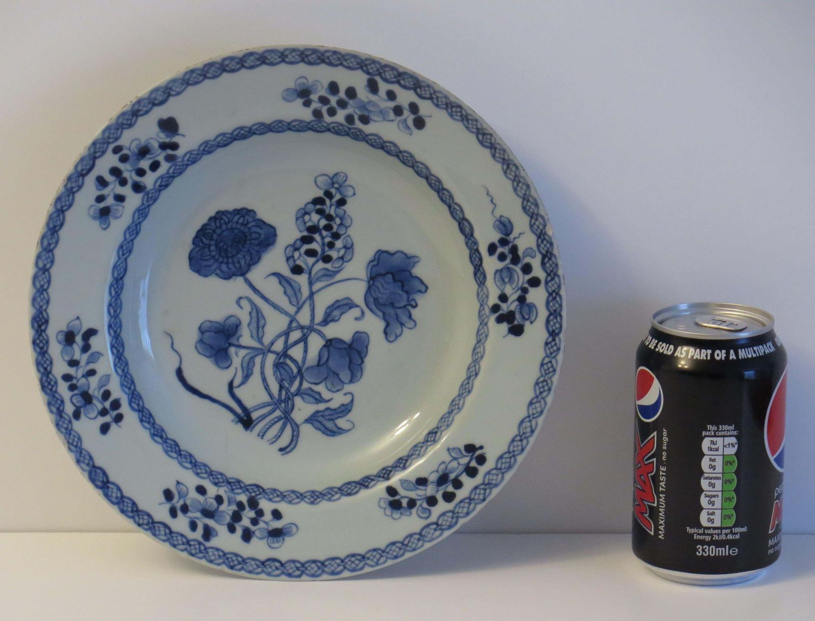 photo buy 18th Century Chinese Plate Or Bowl Blue & White, Qing Qianlong Circa 1770