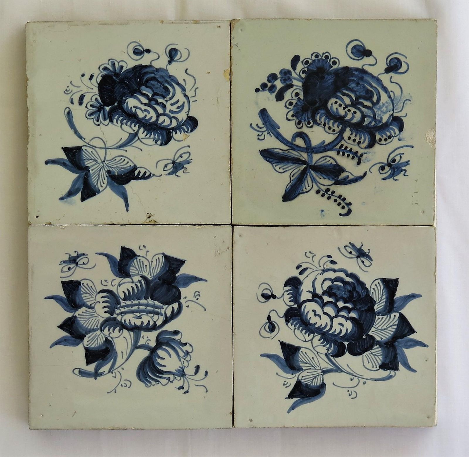 photo vinterior Four 17th Century Delft Blue And White Wall Tiles On Frame Set 1, Netherlands