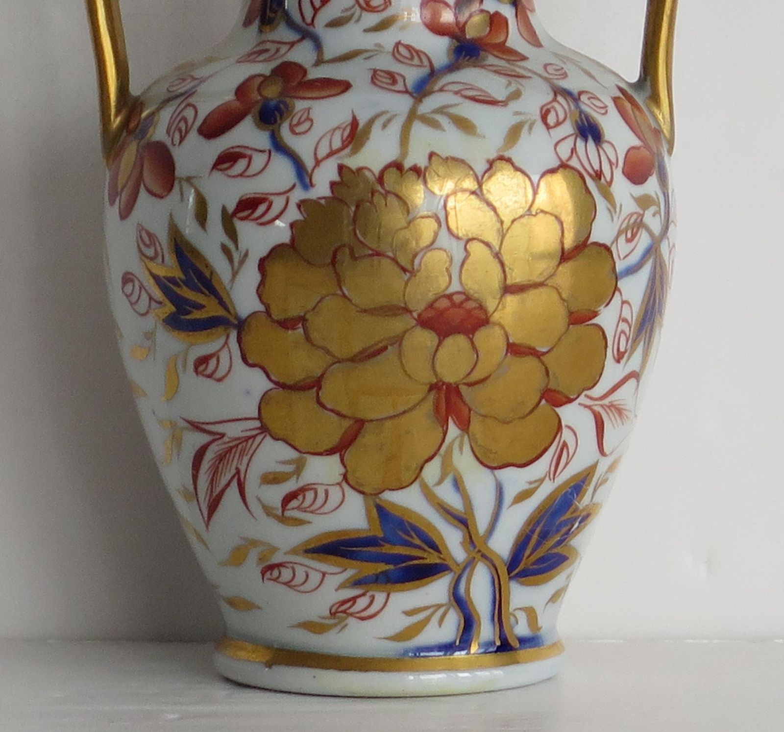 Rare Mason's Ironstone Miniature Lidded Urn In Gold Rose Japan Pattern, Circa 1820 photo 295.0