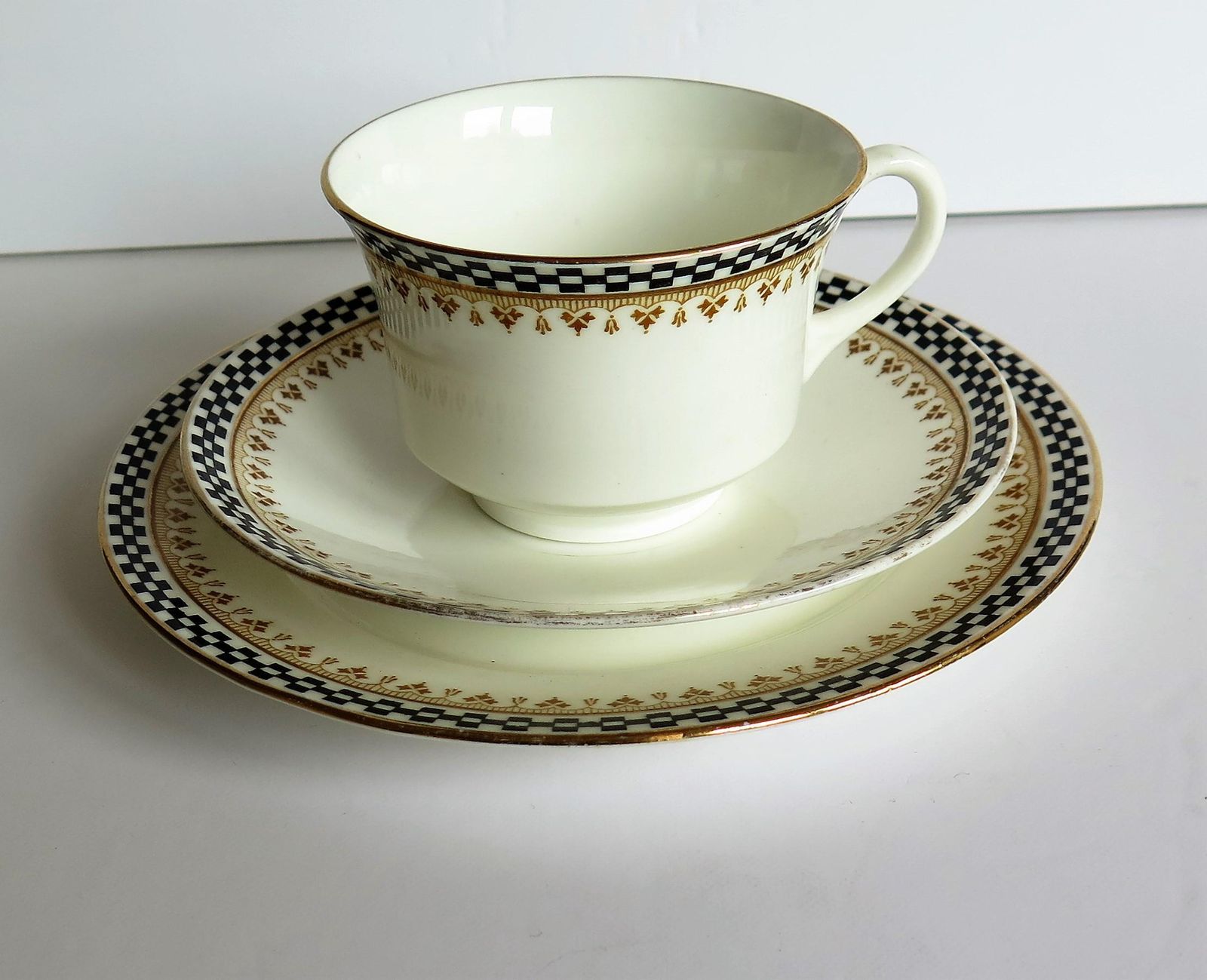 photo for sale Art Deco Period Shelley Porcelain 13 Piece Part Tea Set Ptn 10797, Circa 1920