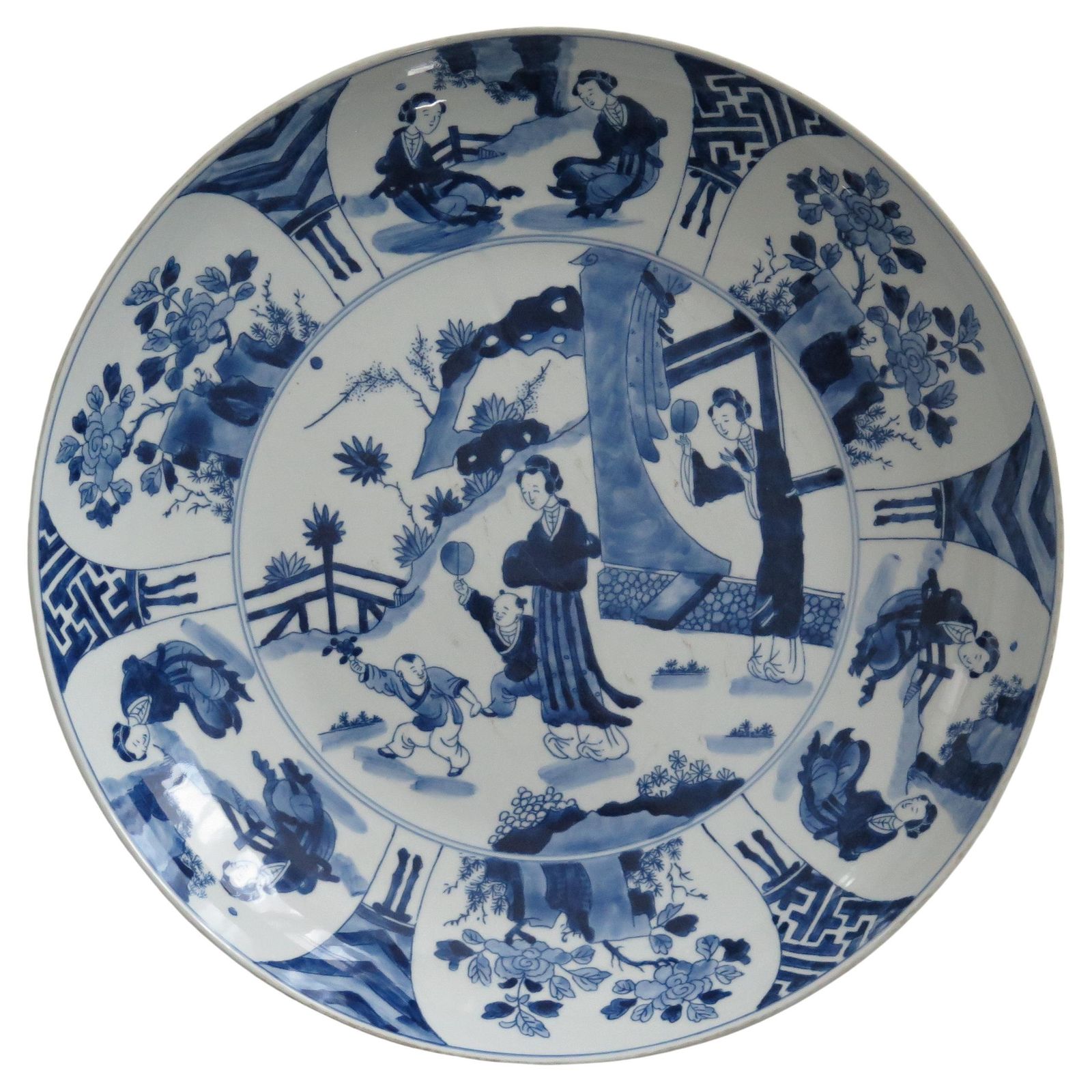 Large Chinese Export Dish Or Plate Porcelain Blue & White 17 Inch Dia, Ca 1920s