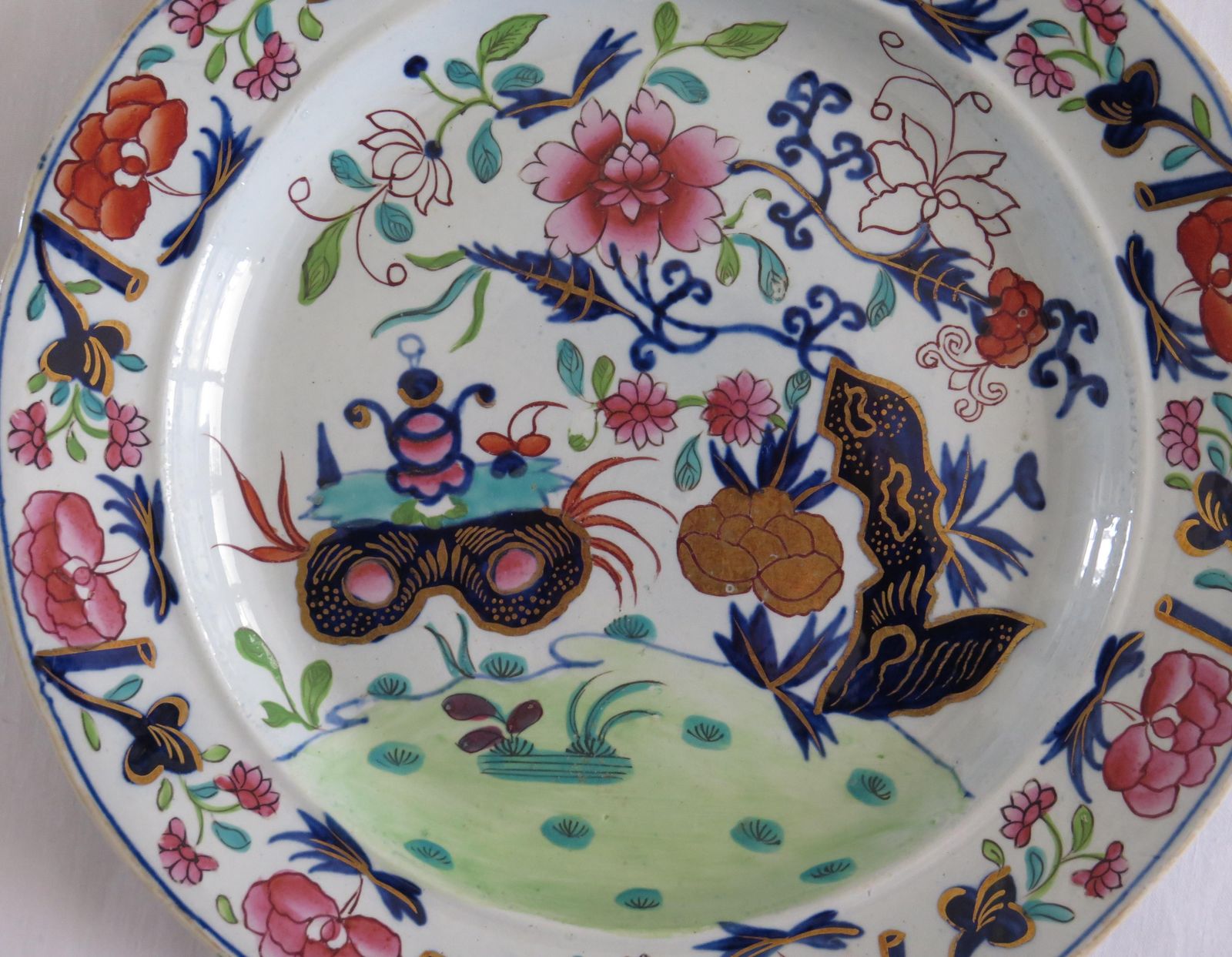 photo buy Set Of Six Masons Dinner Plates In Small Vase Flowers And Rocks Ptn, Ca 1818