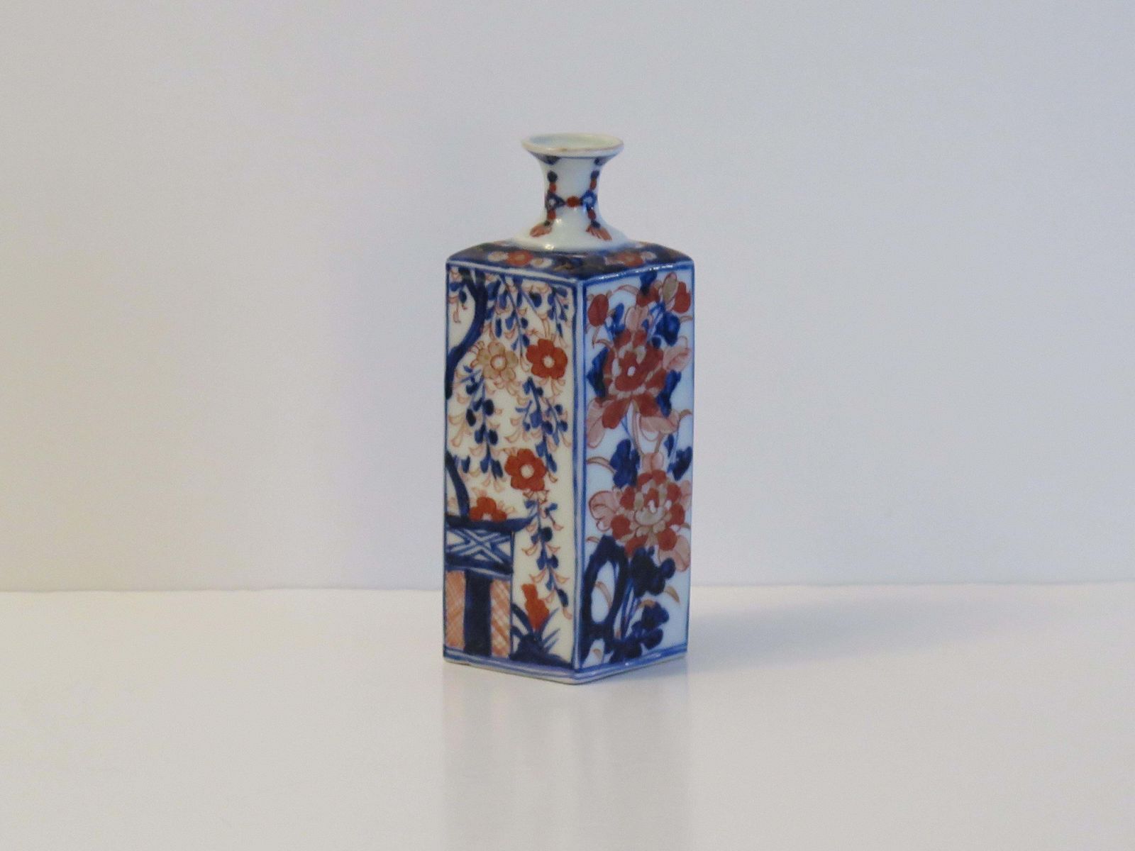 18thc. Chinese Export Porcelain Bottle Vase Hand Painted Imari, Qing Ca 1740 photo furniture
