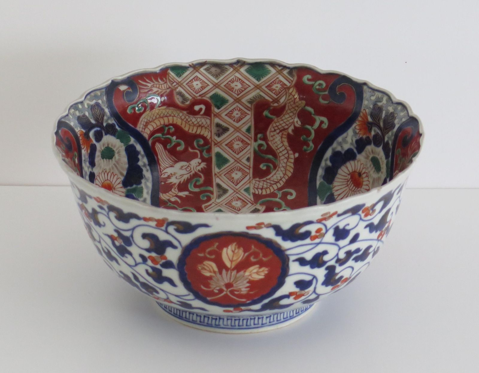 Japanese Porcelain Bowl Hand Painted Vines, Flowers & Dragons, Meiji Ca 1860 photo 415.0