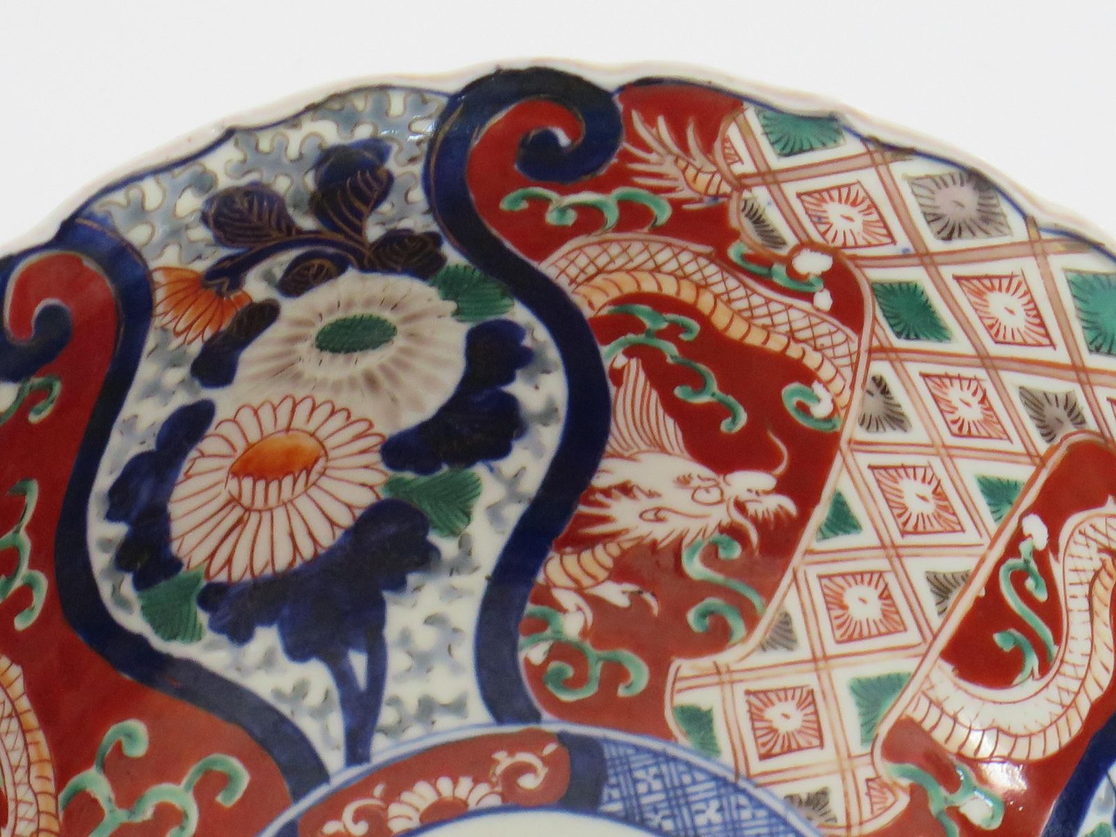 Japanese Porcelain Bowl Hand Painted Vines, Flowers & Dragons, Meiji Ca 1860 photo vintage