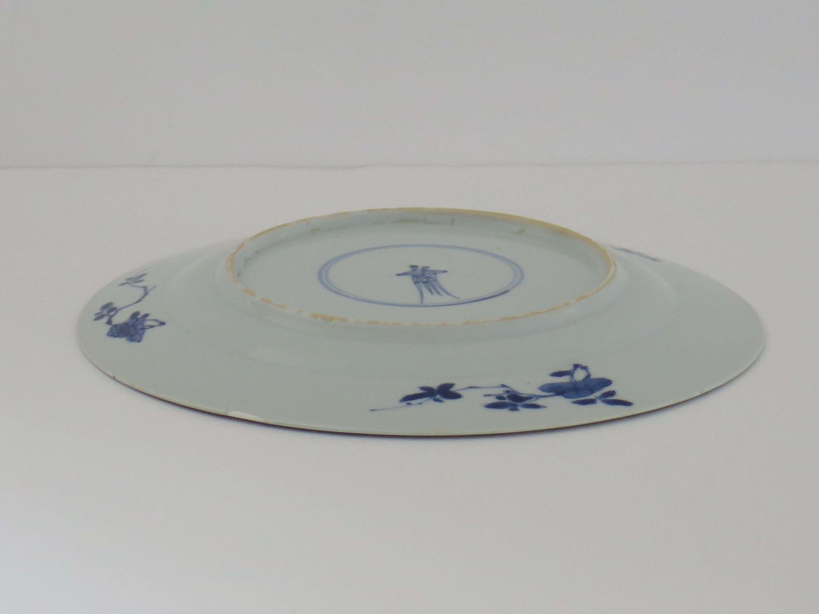 photo vinterior Chinese Kangxi Mark & Period Plate Porcelain Blue & White Flower Basket, Ca 1700