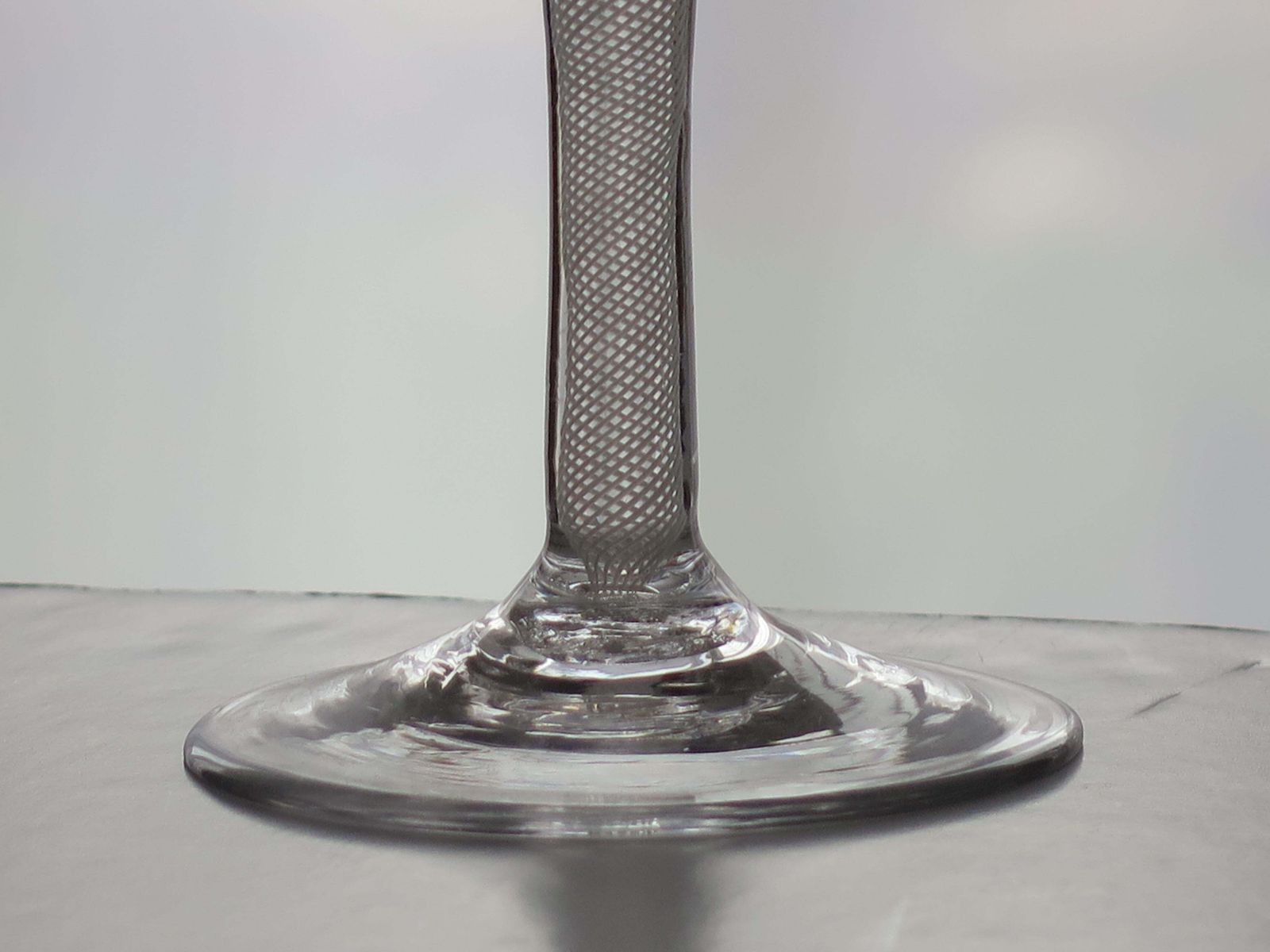 photo vintage Mid 18th Century Georgian Tall Wine Glass Hand Blown Cotton Twist Opaque Stem