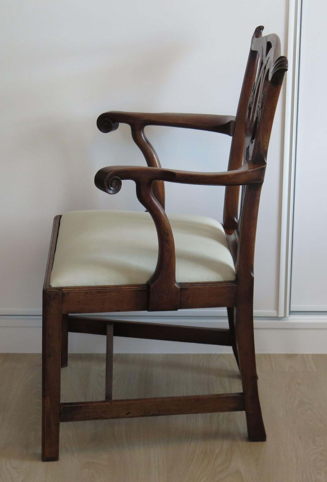 photo furniture George 111 Period Chippendale Armchair Finely Carved, Circa 1760