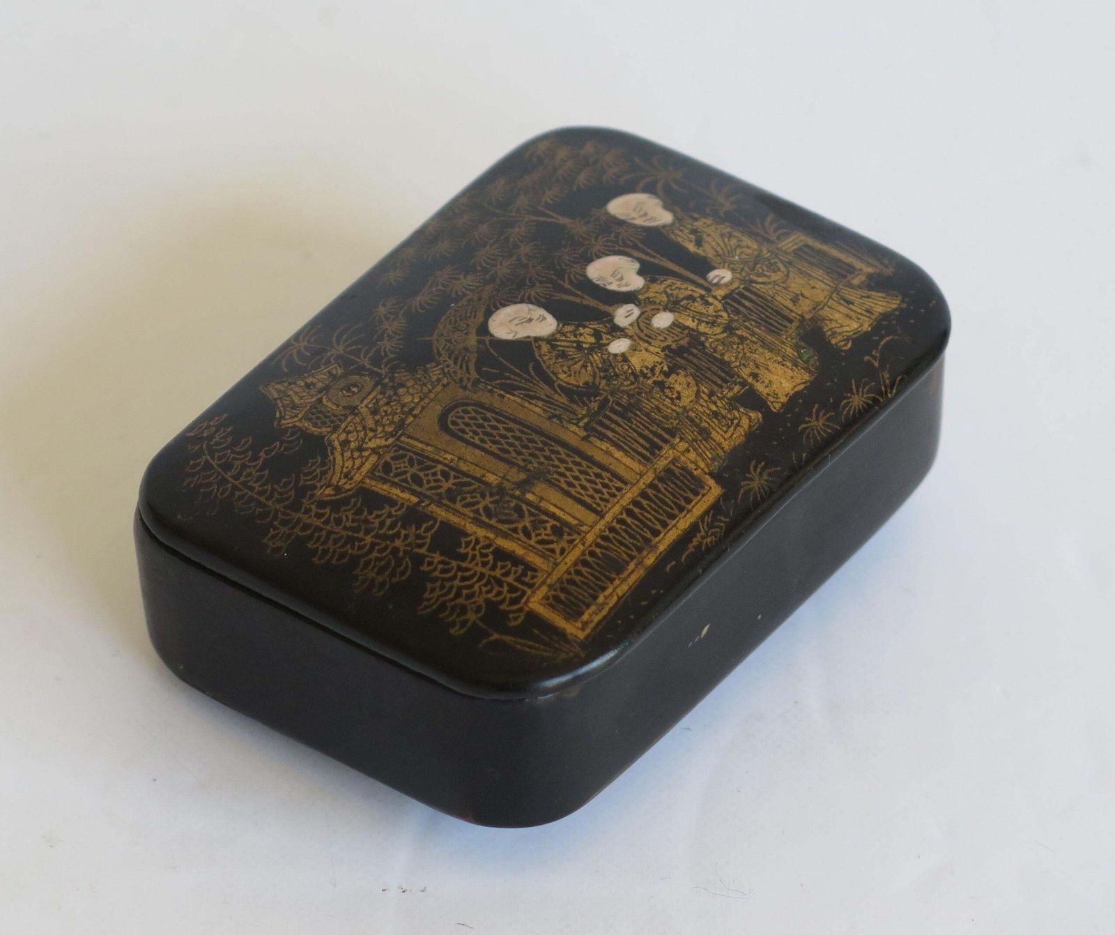 Japanese Laquered Box With Hinged Lid Hand Painted, 19th Century Meiji Period photo 301.0