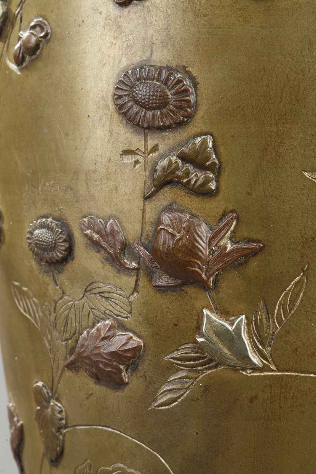 photo for sale Lampes à pétrole d'époque, décor d'oiseaux et de fleurs de style chinois