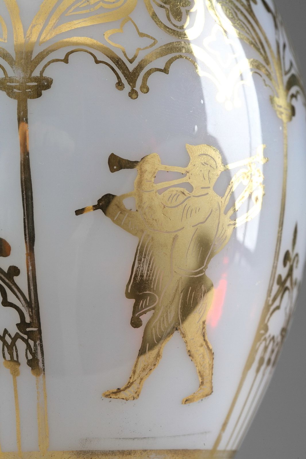 Décoration Paire de vases en cristal opaline blanc, par Jean Baptiste Desvignes photo