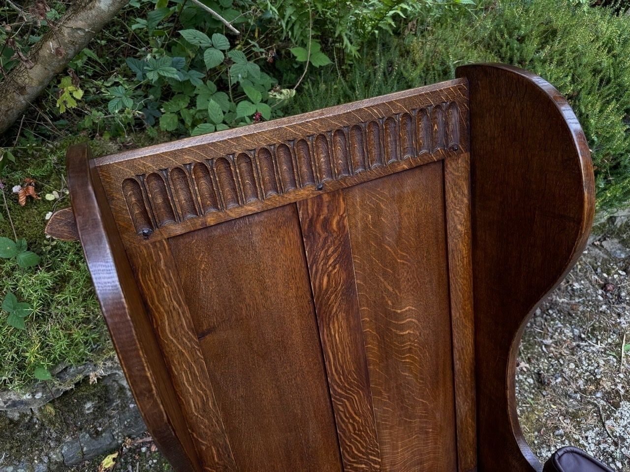 A Nigel Rupert Griffiths Monastic Carved Oak Leather Fireside Chair / Armchair photo vinterior