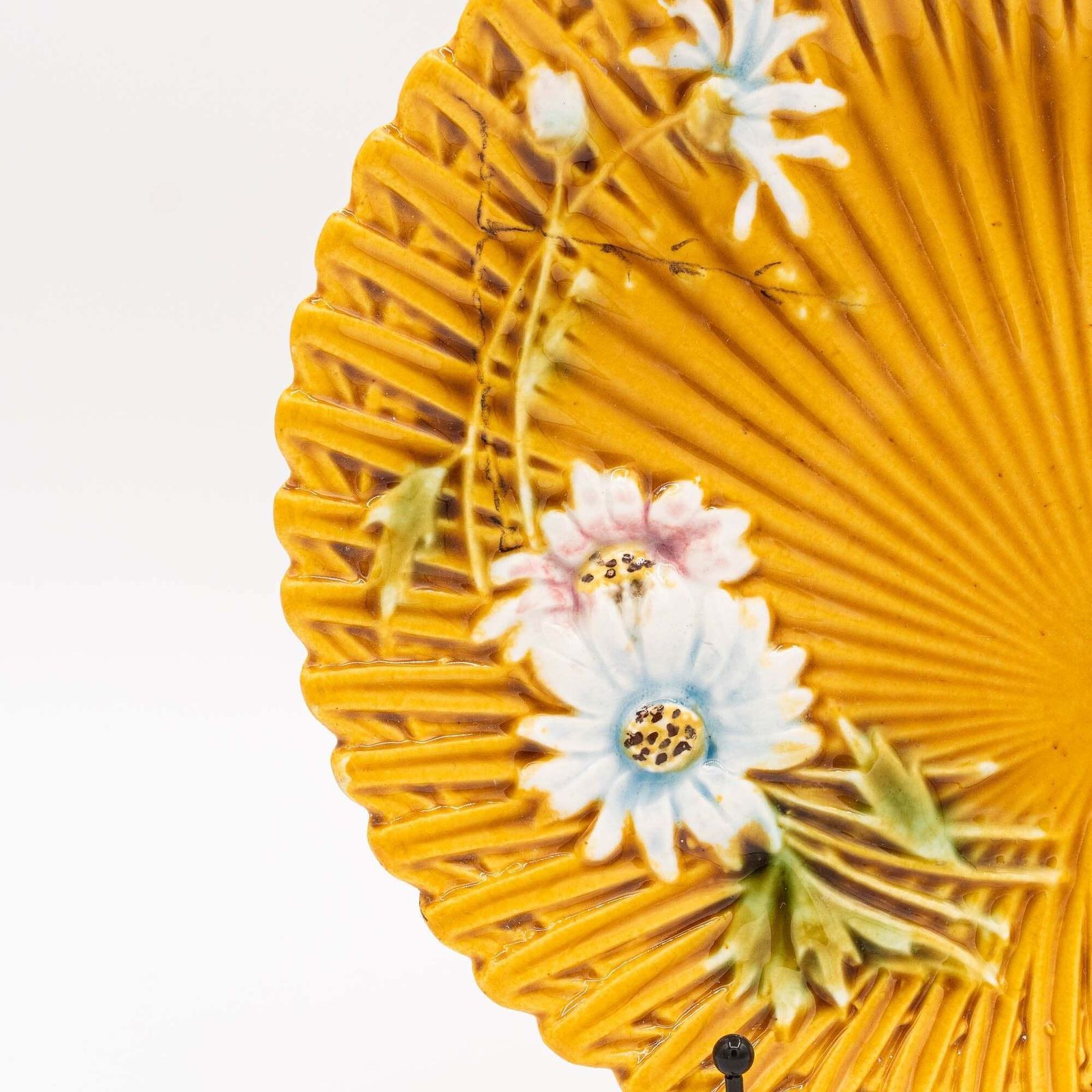 Antique Art Nouveau Yellow Majolica "Marguerite" Plate   Smf Schramberg   1920s photo 68.0
