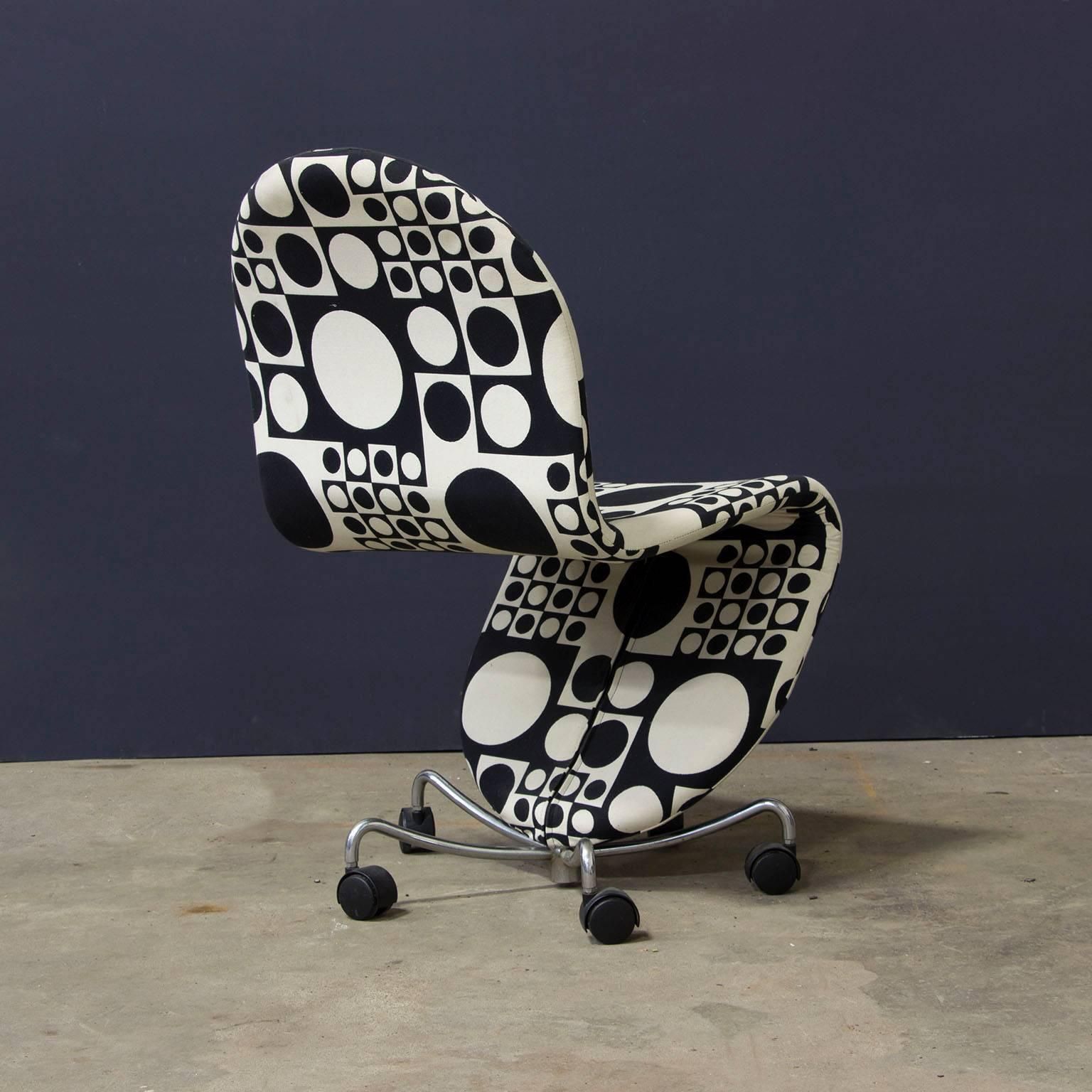 1970, Verner Panton, 1 2 3 Serie Office Chair, Original Panton Fabric By Kvadrat photo for sale