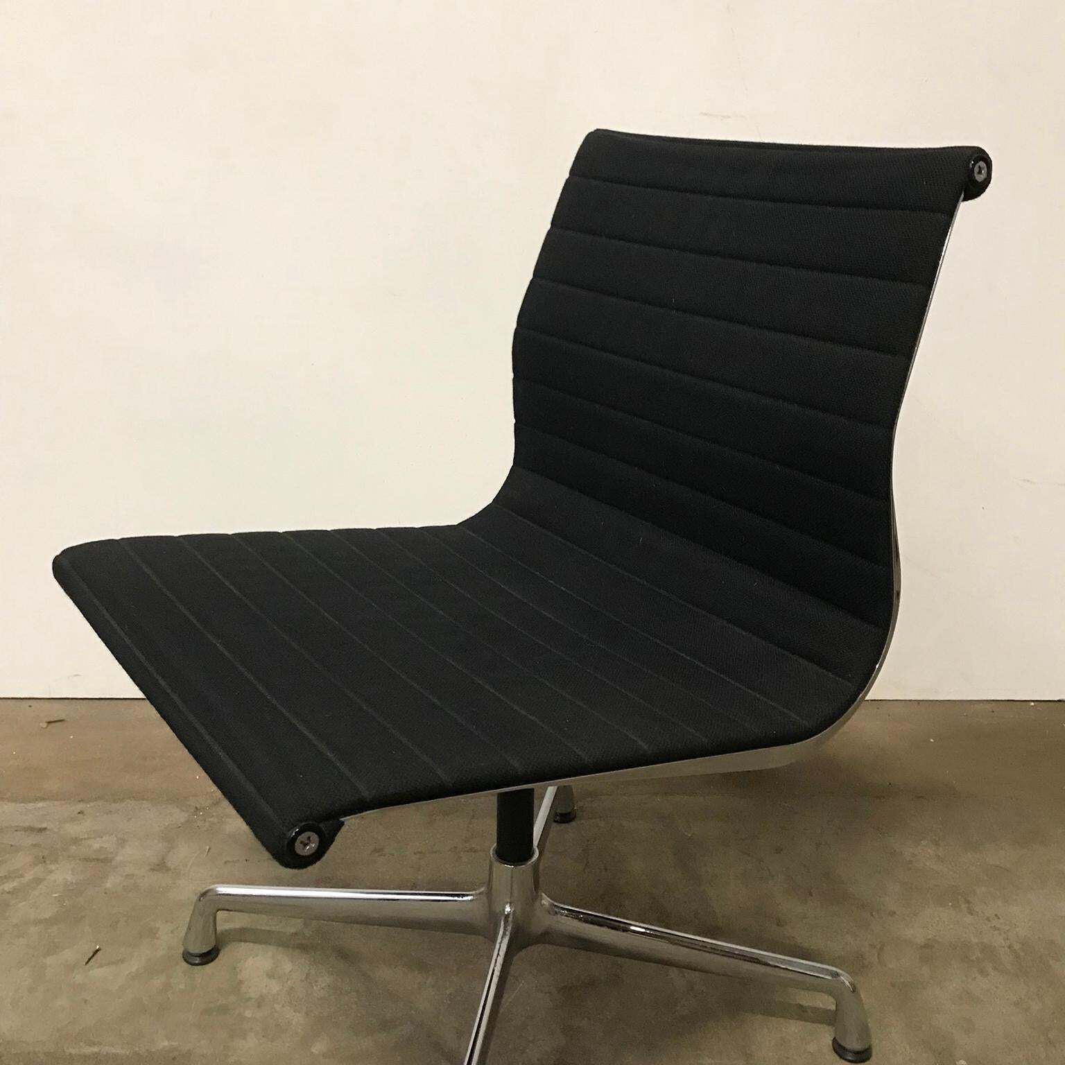 photo furniture 1958, Eames, Ea 107 For Herman Miller, Static Non Swivel Alu Chair