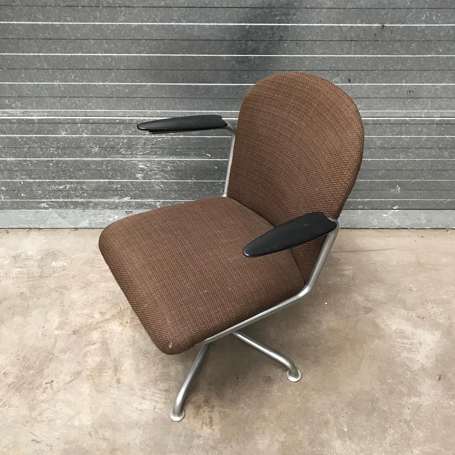 photo furniture 1935, W.H. Gispen By Gispen Culemborg, Office Chair 356, Spear Bakelite Armrests