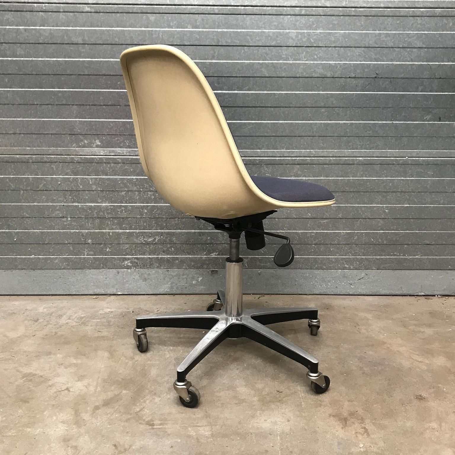 1958, Ray & Charles Eames, Herman Miller, Pscc Fiberglass Office Desk Chair photo 995.0