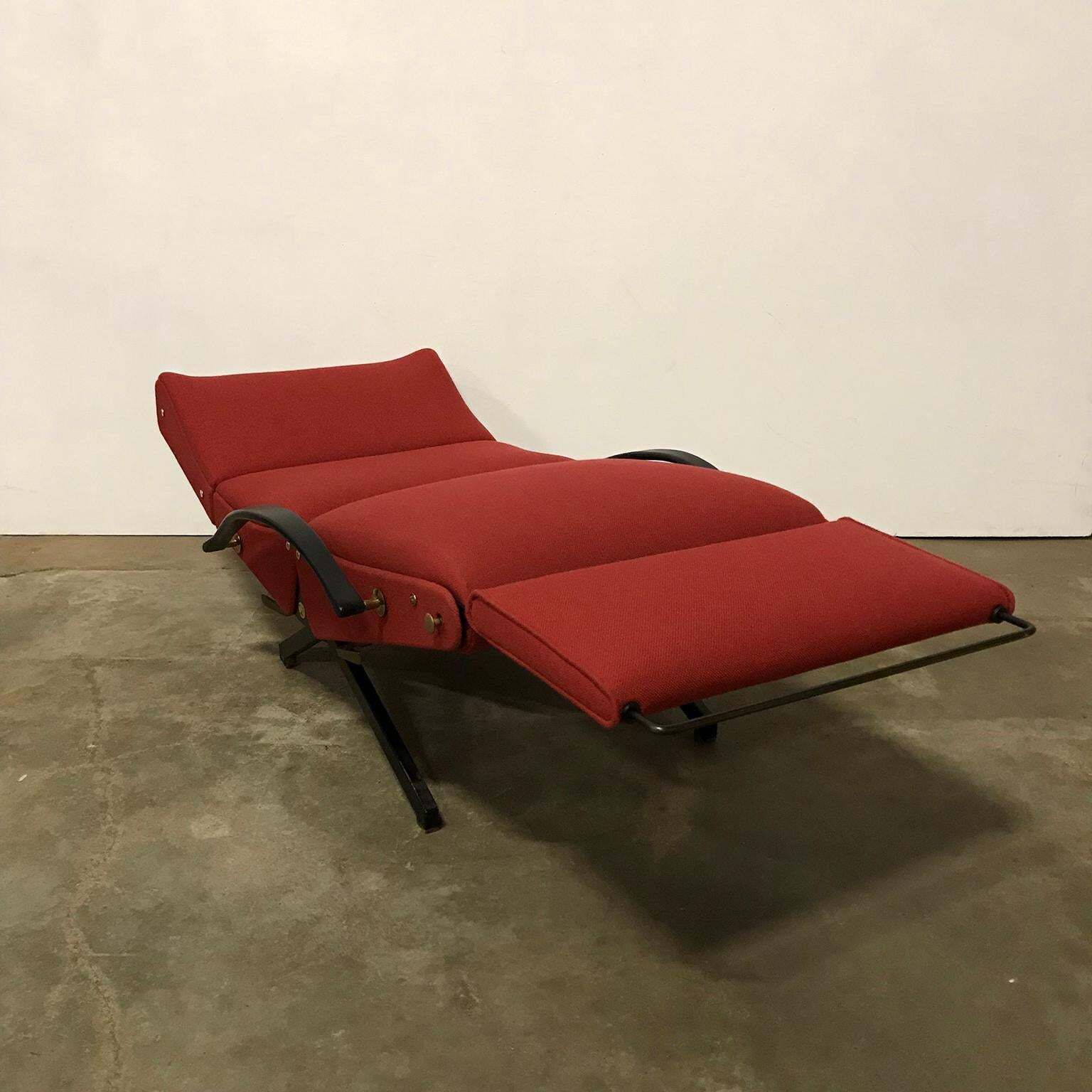 photo vinterior 1956, Osvaldo Borsani, P40 Adjustable Lounge Chair In Terra Red Fabric