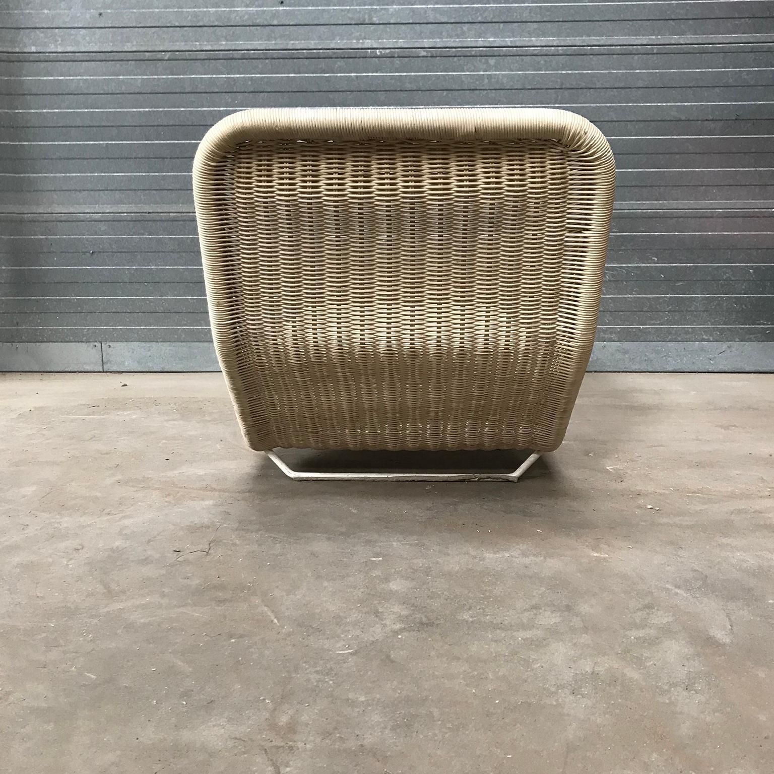 1968, Antti Nurmesniemi, For Tecta Germany, Plastic Wicker Lounge Chair F10 photo vinterior