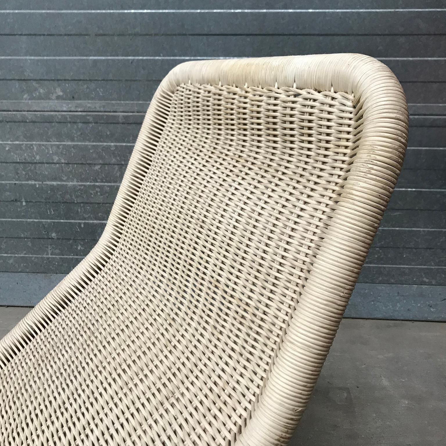 photo for sale 1968, Antti Nurmesniemi, For Tecta Germany, Plastic Wicker Lounge Chair F10