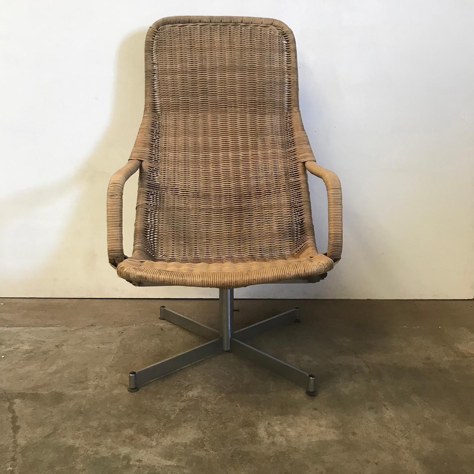 1961 Dirk Van Sliedregt, Rare 514 Original Wicker Lounge Chair With Chrome Base photo vinterior