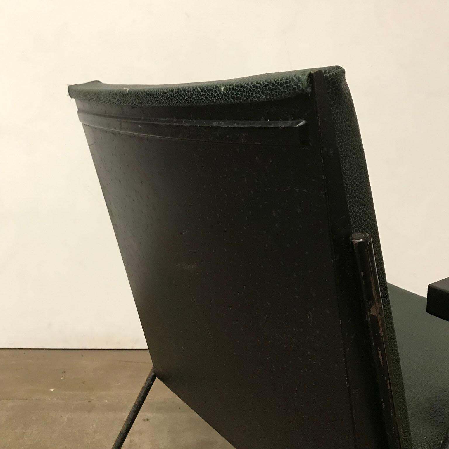1959, Wim Rietveld For Ahrend De Cirkel, Oase Chair Original Green Leatherette photo vintage