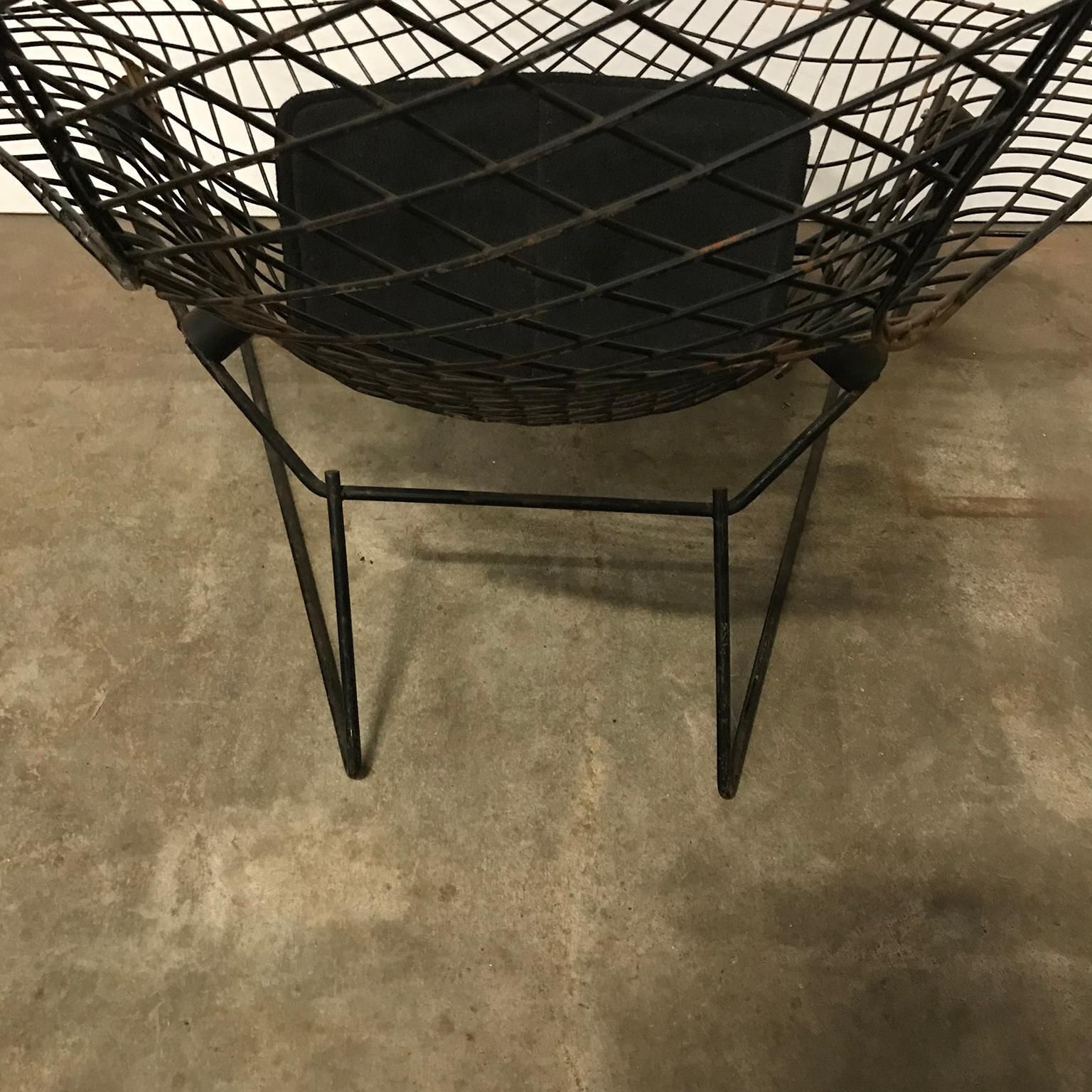 2090.0 1952, Harry Bertoia For, Knoll International, Large Bird Chair In Black photo