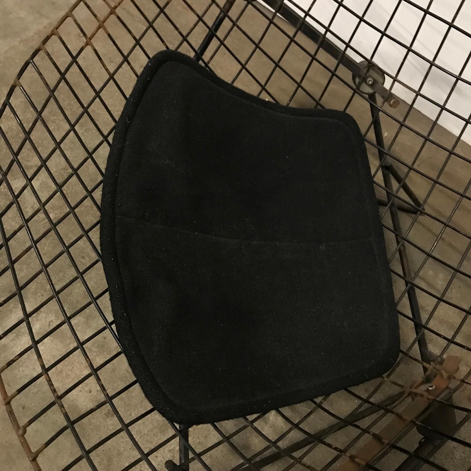 photo buy 1952, Harry Bertoia For, Knoll International, Large Bird Chair In Black