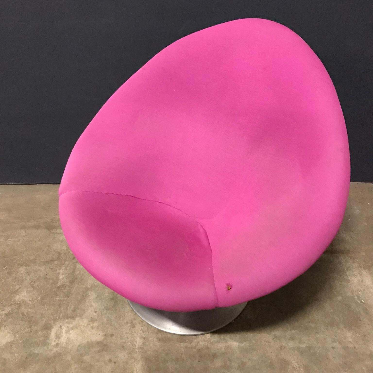 1959, Pierre Paulin For Artifort, Early Globe Chair In Pink Fabric photo furniture