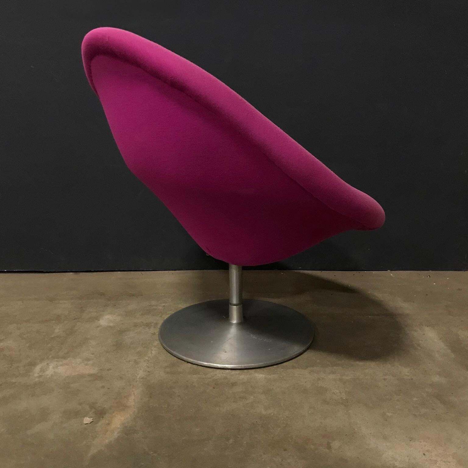 1959, Pierre Paulin For Artifort, Early Globe Chair In Pink Fabric photo 3371.0