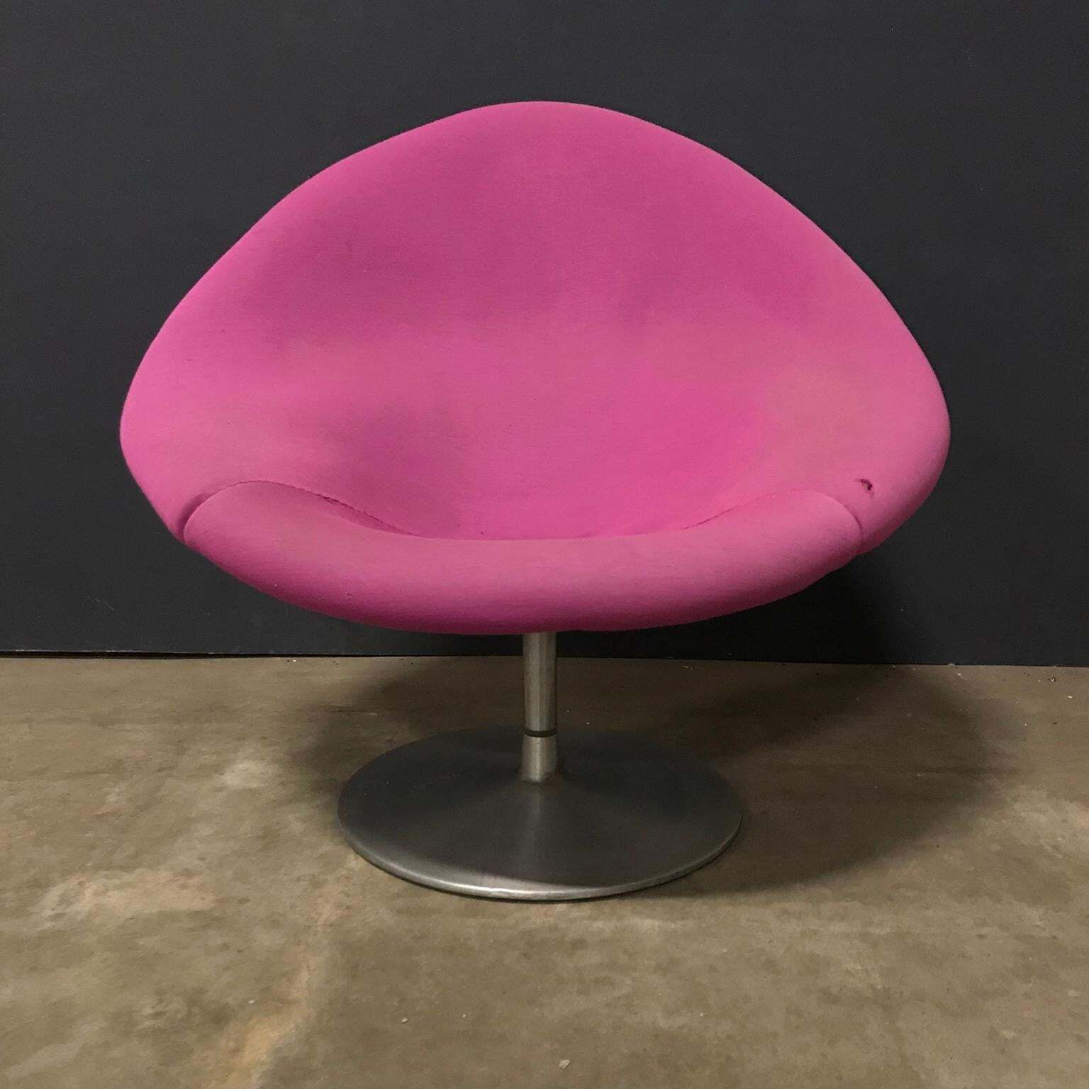 photo furniture 1959, Pierre Paulin For Artifort, Early Globe Chair In Pink Fabric