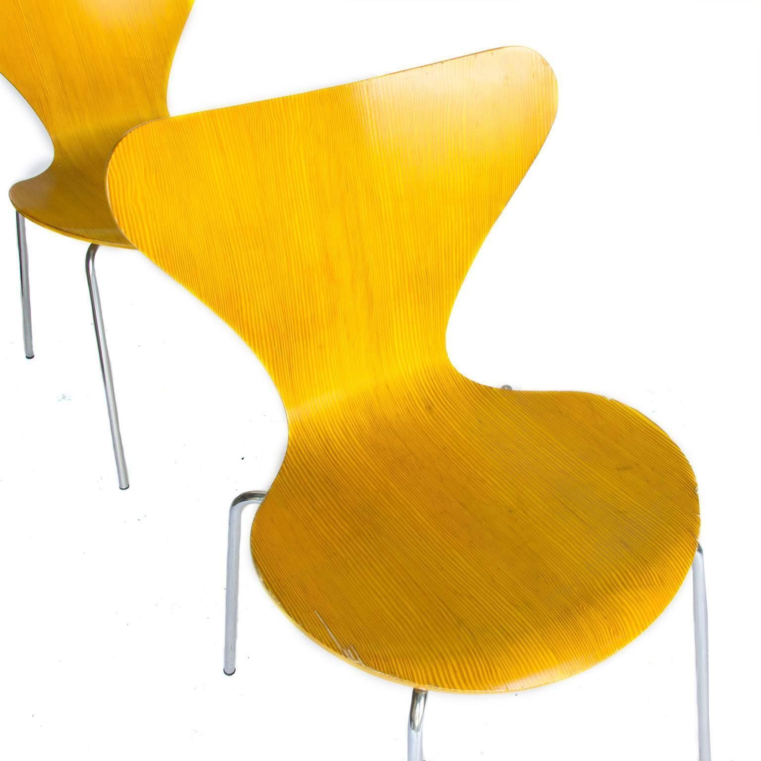 1955, Arne Jacobsen, Set Of Six Rare Vintage Laminated 3107 Butterfly Chair photo for sale