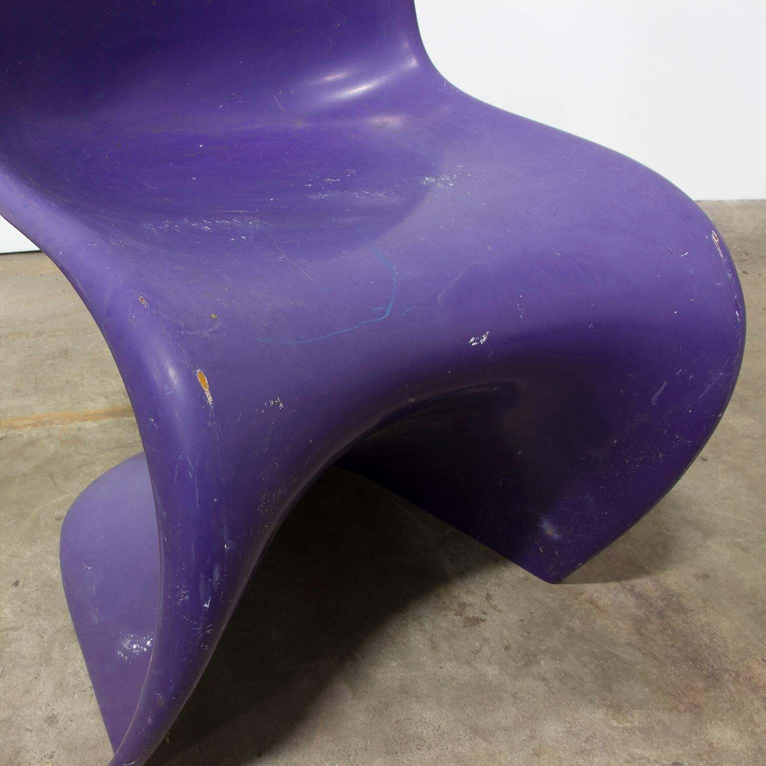 1965, Verner Panton, Rare Purple Stacking Chair 1st Herman Miller Edition photo vinterior