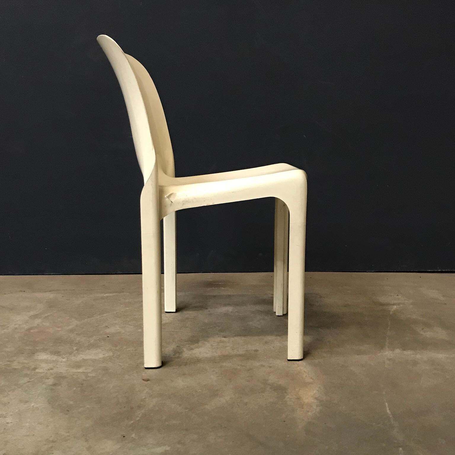 1969, Vico Magistretti For Artemide, Set Of Four White Selene Chairs photo 1578.0