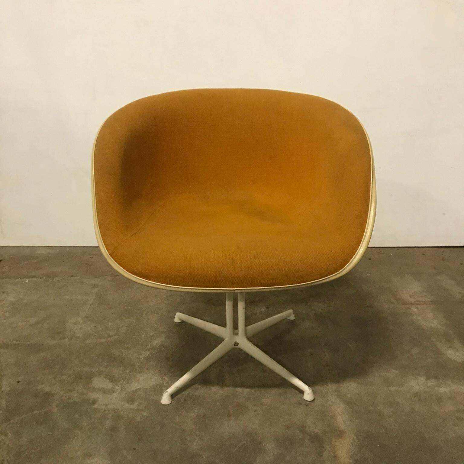 1960, Ray And Charles Eames, Original La Fonda Chairs By Miller In First Fabric photo vintage
