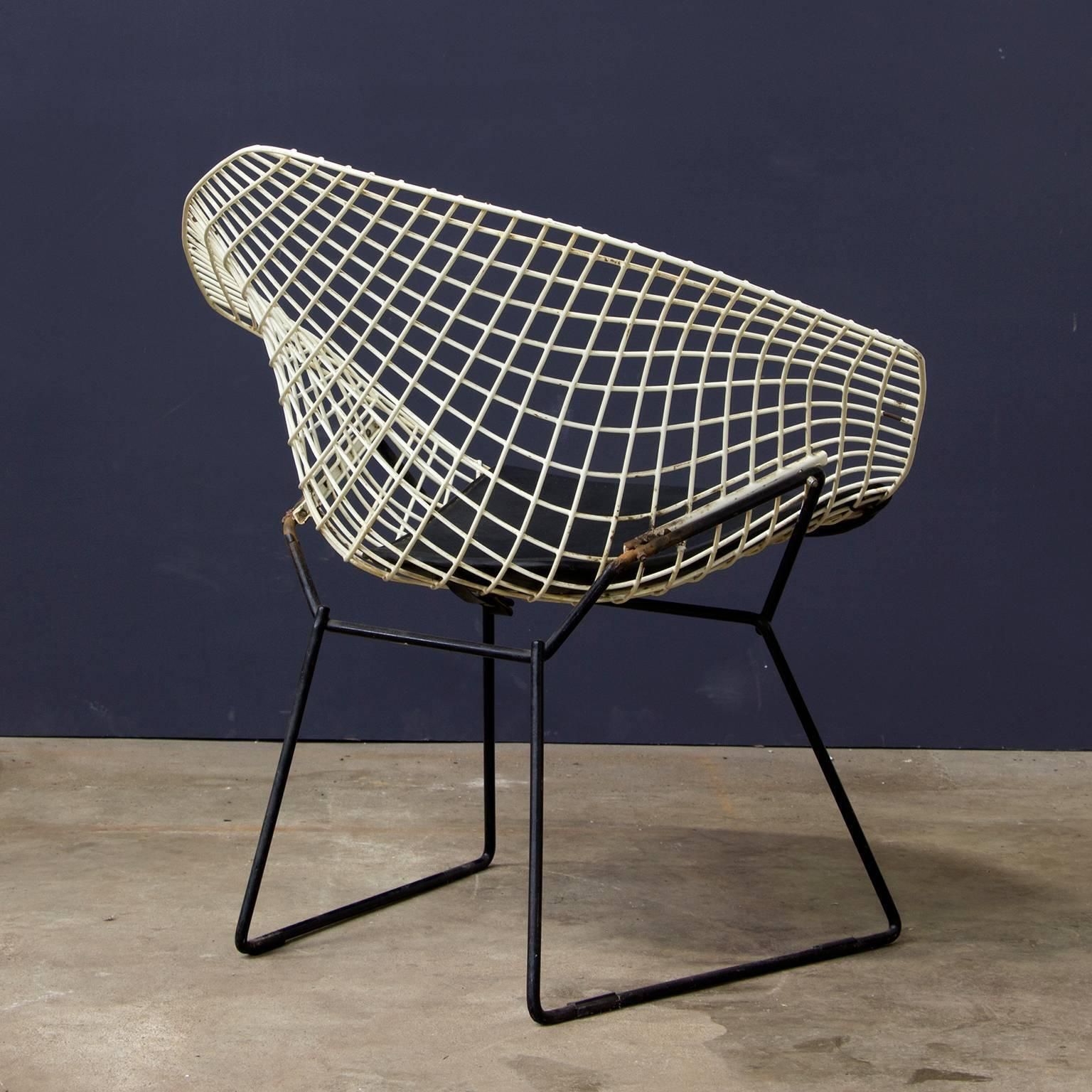 1952, Harrie Bertoia, Diamond Chair 421, Black & White With Black Vinyl Cushion photo for sale