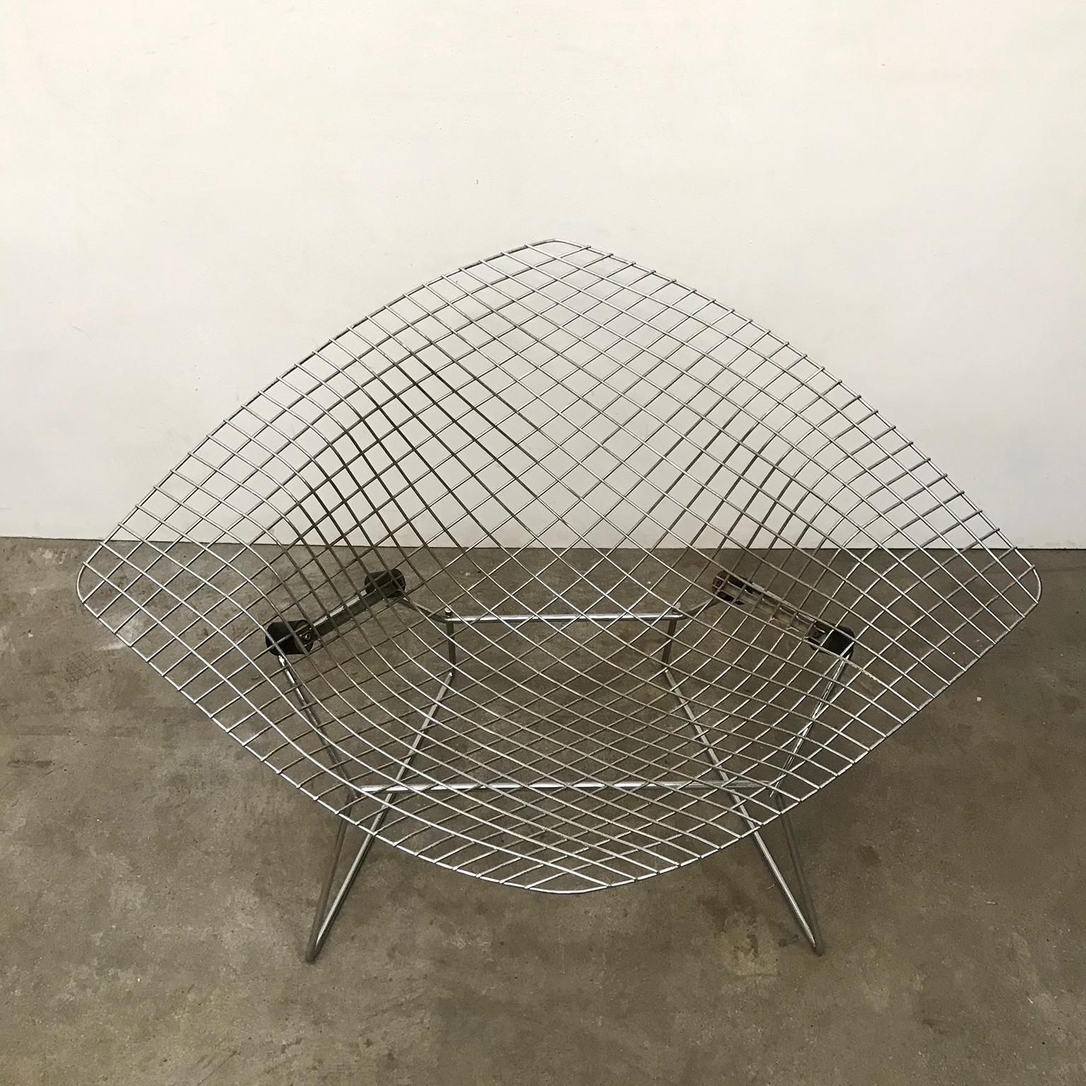 photo furniture 1955, Harry Bertoia For Knoll International, Wide, Large, Chrome, Diamond Chair