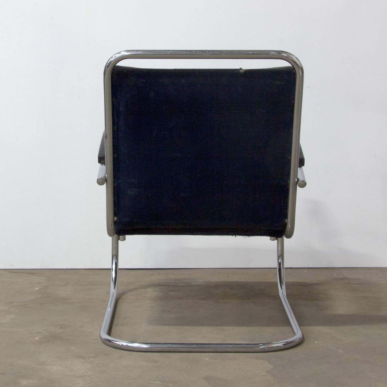 1930s, Paul Schuitema Easy Chair, Fabric With Black Lacquered Wooden Armrests photo Furniture