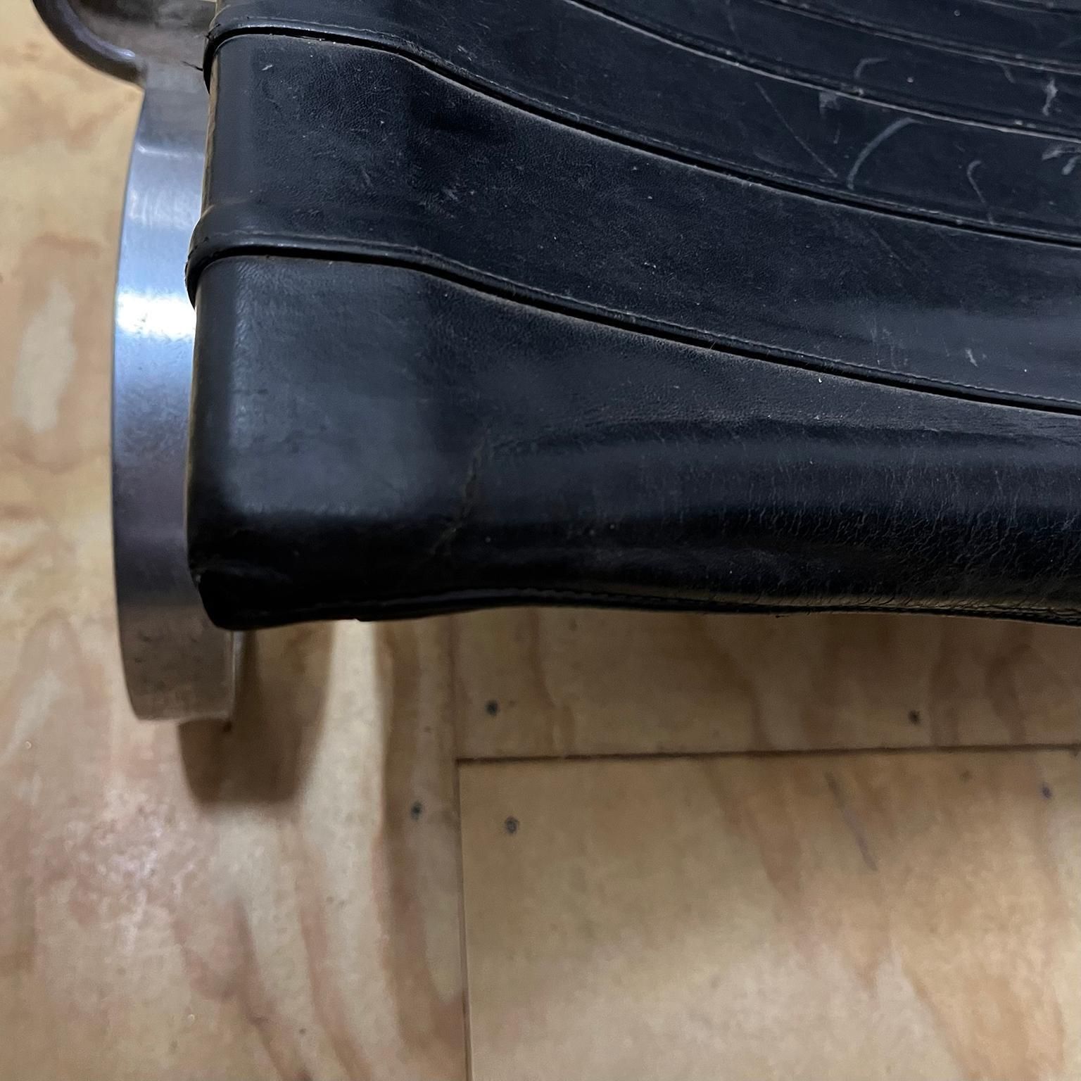 photo buy 1967, Poul Kjaerholm, Pk 20, Early Kold Kristensen In Original 1st Black Leather