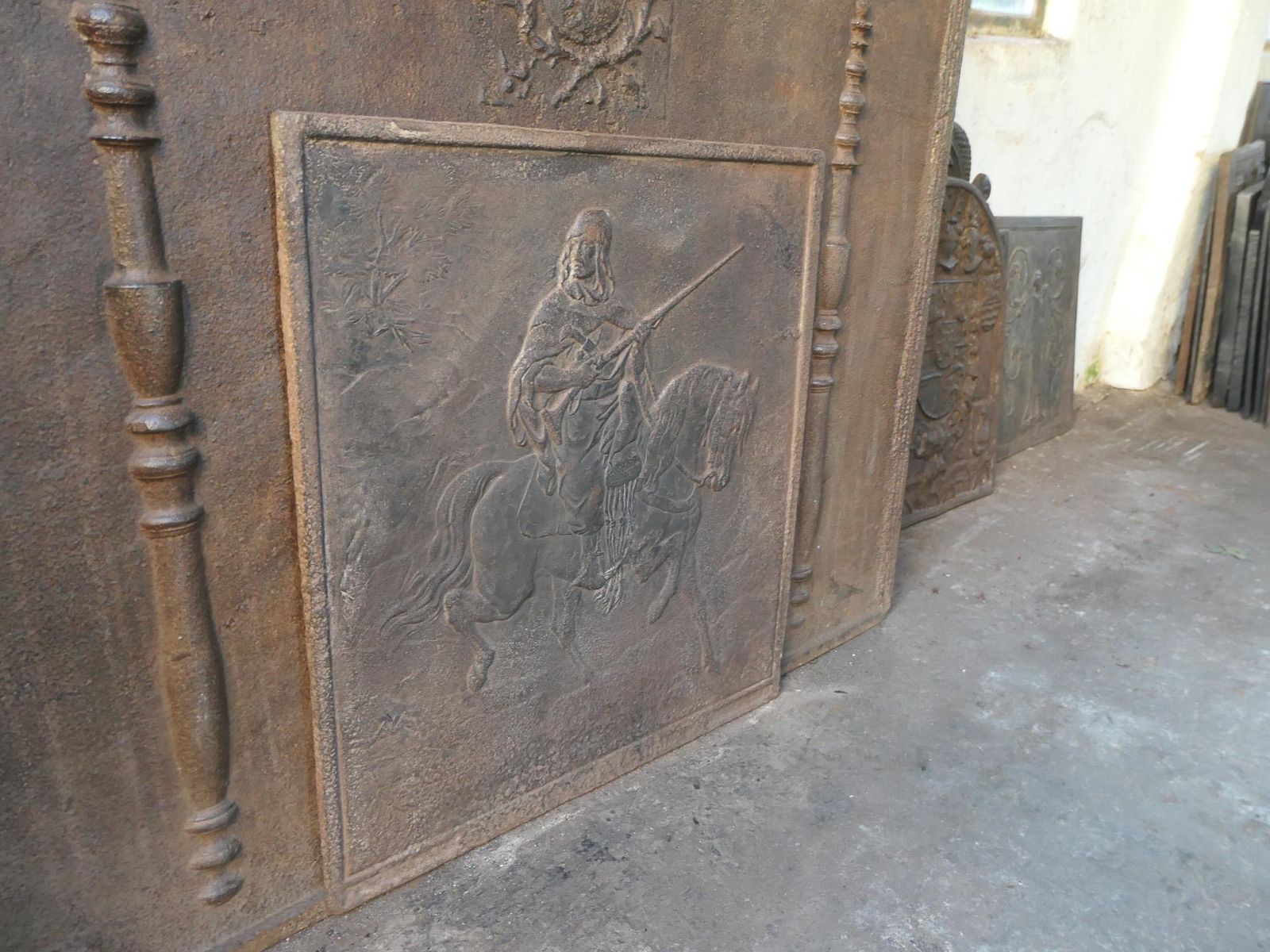 photo buy French Fireback / Backsplash With Lawrence Of Arabia