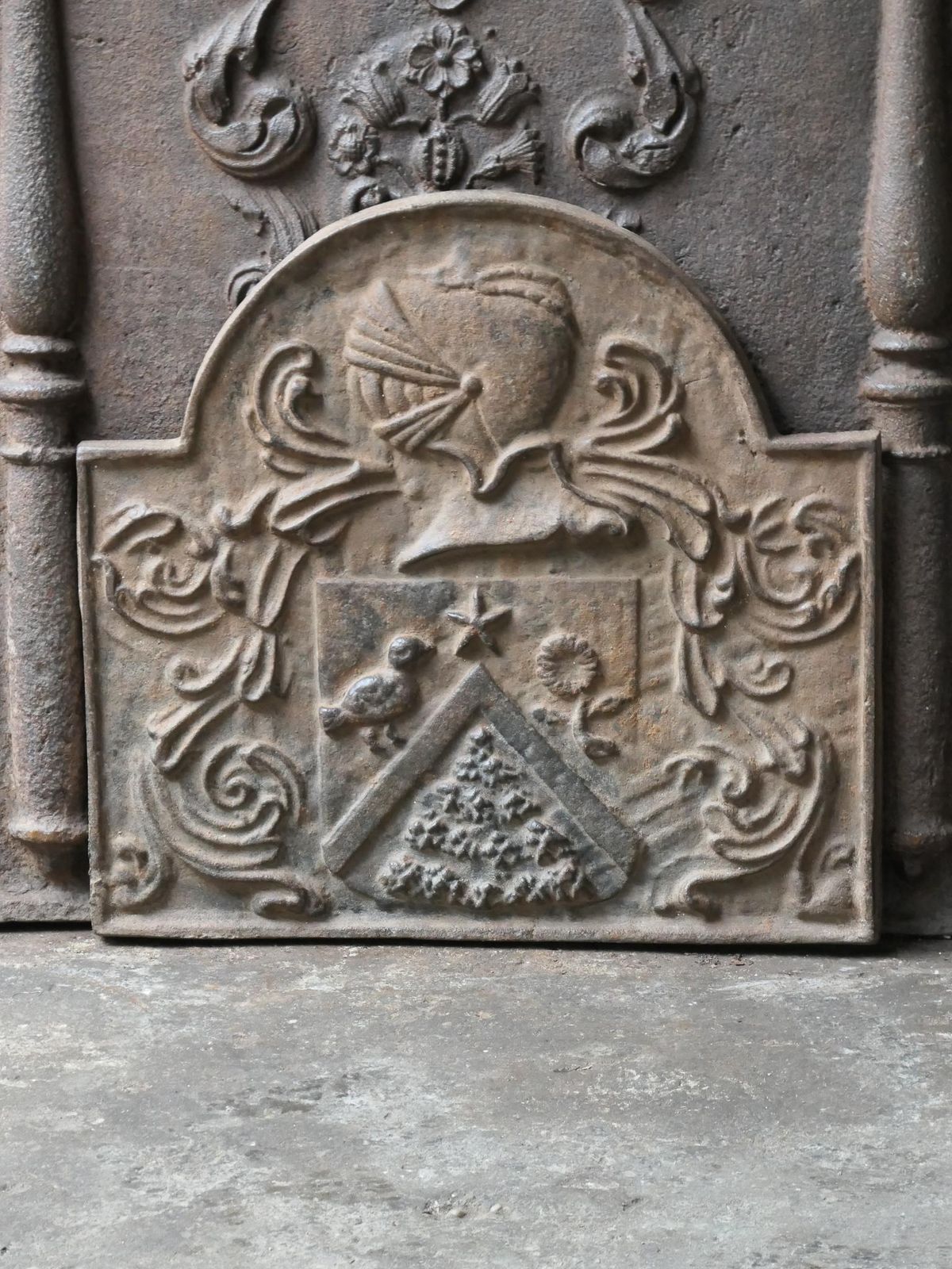 French Louis XIV Style 'Coat Of Arms' Fireback / Backsplash photo furniture