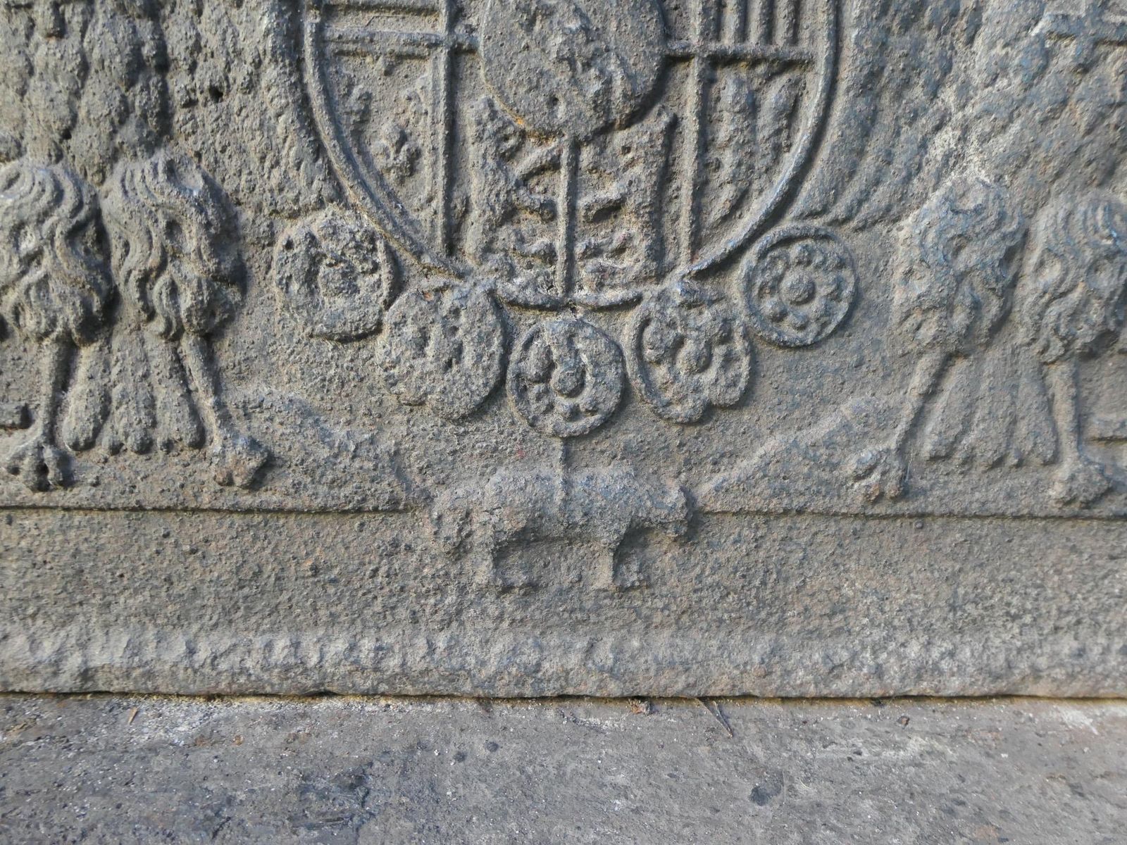 422.0 French 'Arms Of Lorraine' Fireback, 18th Century photo