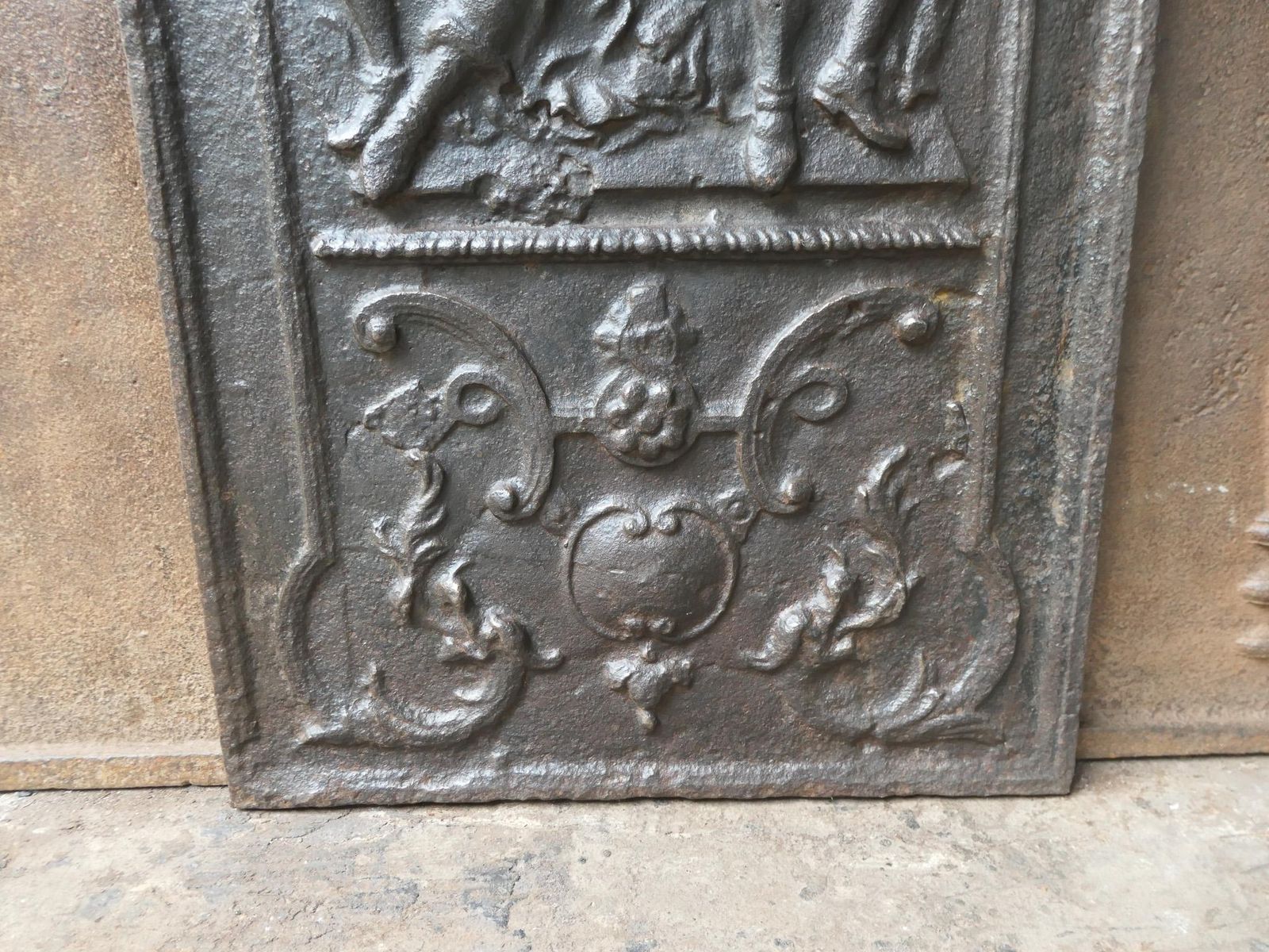 photo furniture 18th Century French Louis XV 'Man And Woman' Fireback / Backsplash